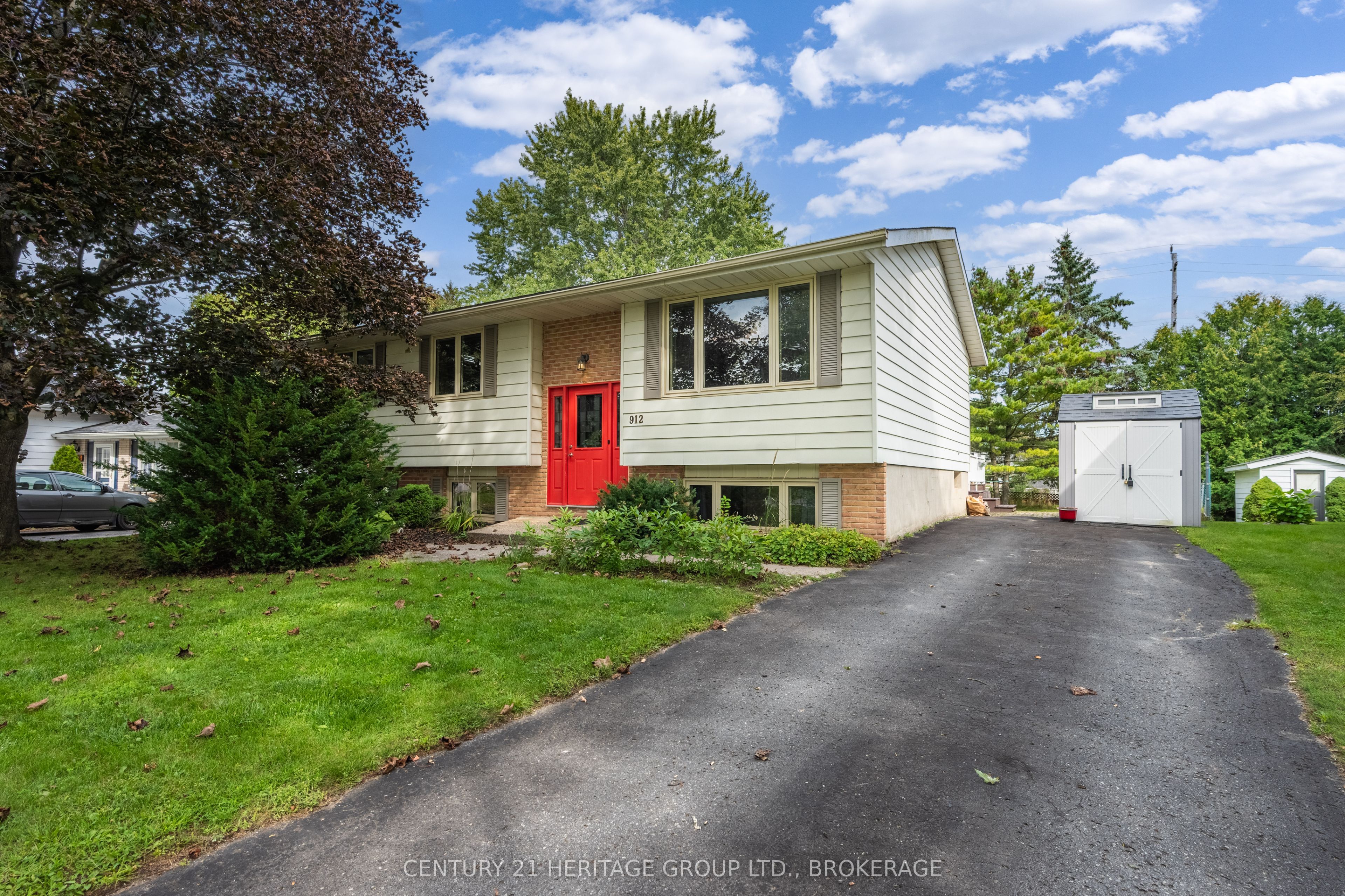 912 Safari Drive, Kingston, On K7m 6x5