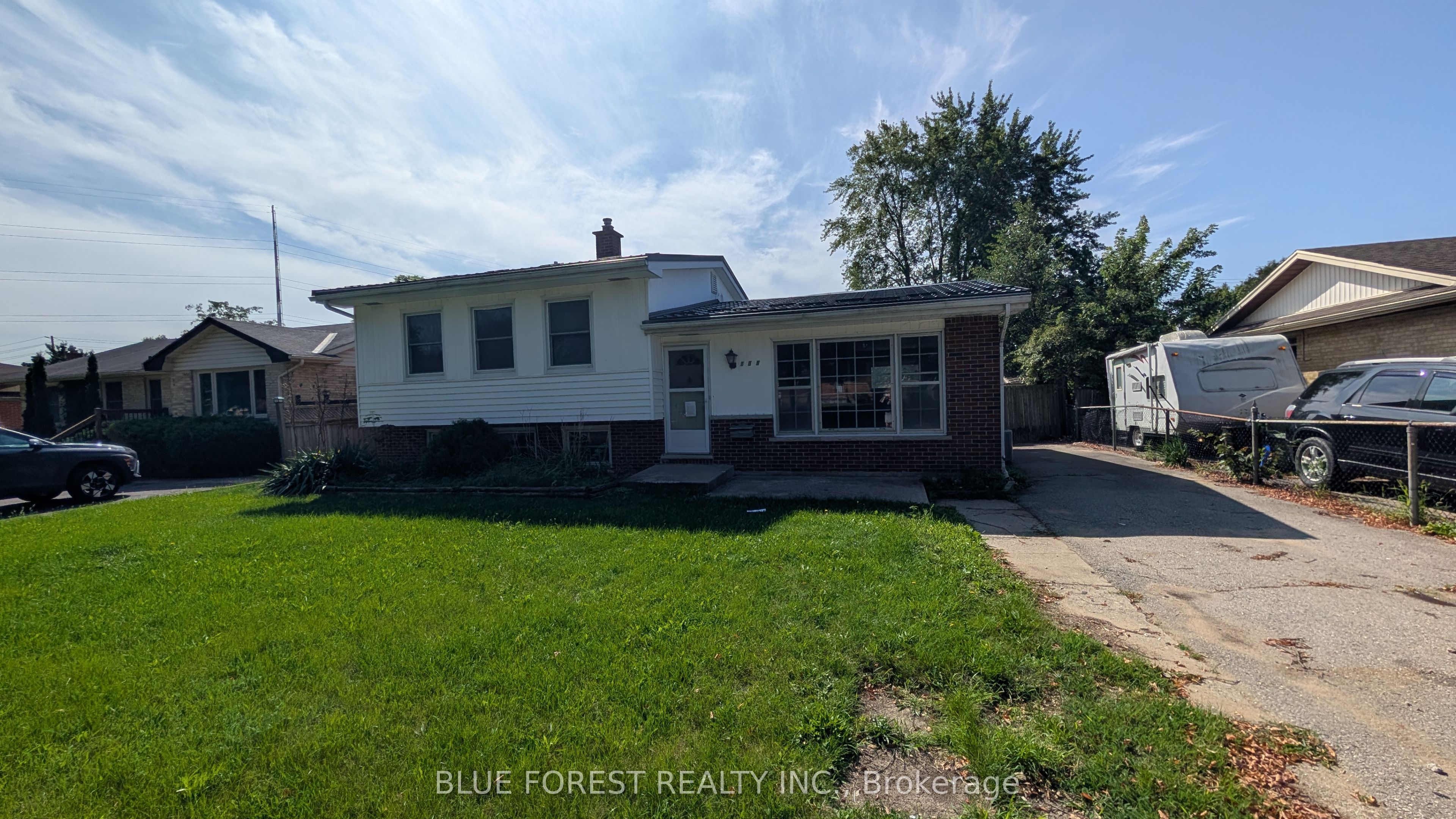 109 Langton Road, London East, On N5v 2l9