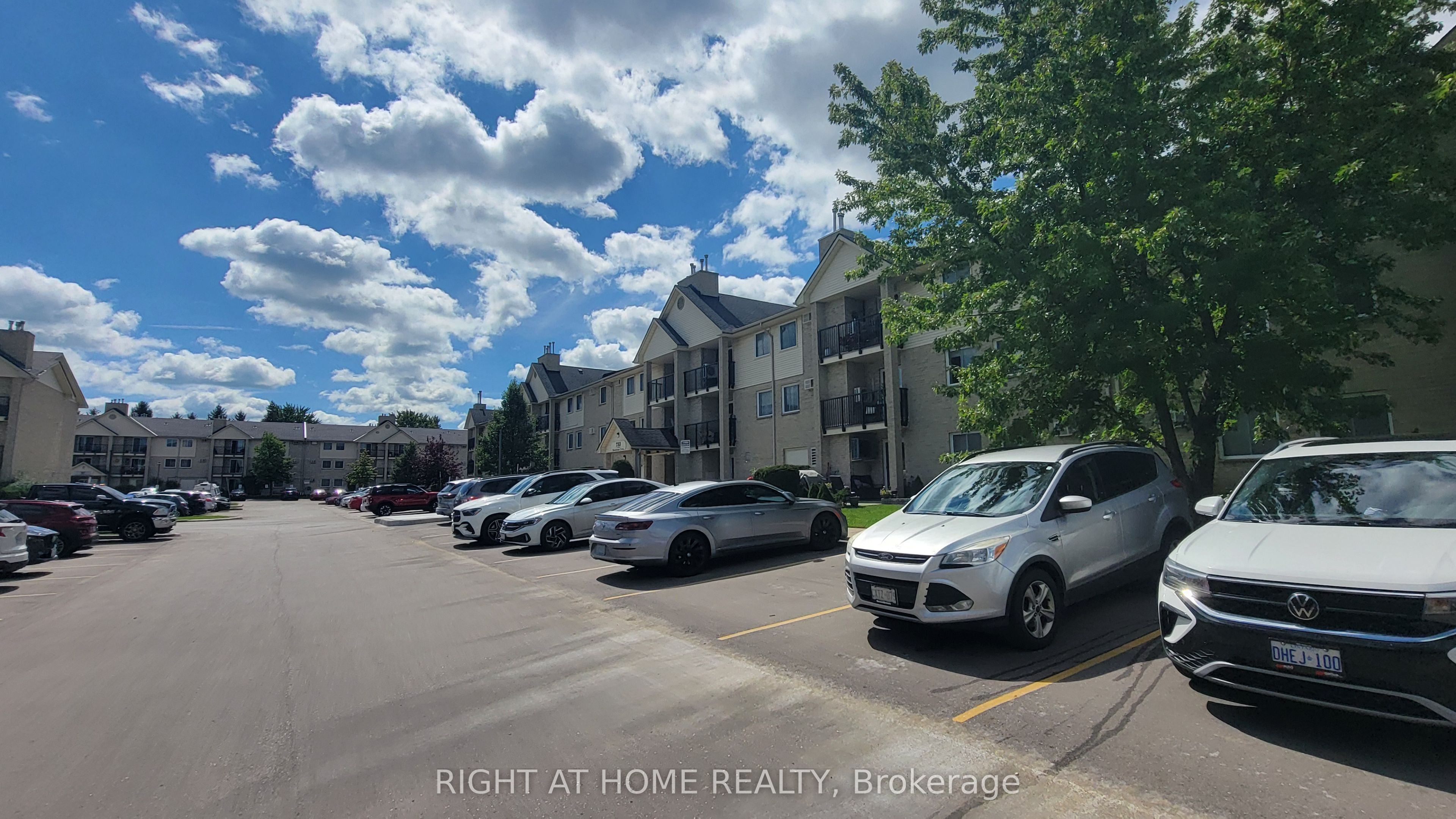 733 Deveron Crescent 108, London South, On N5z 4x7