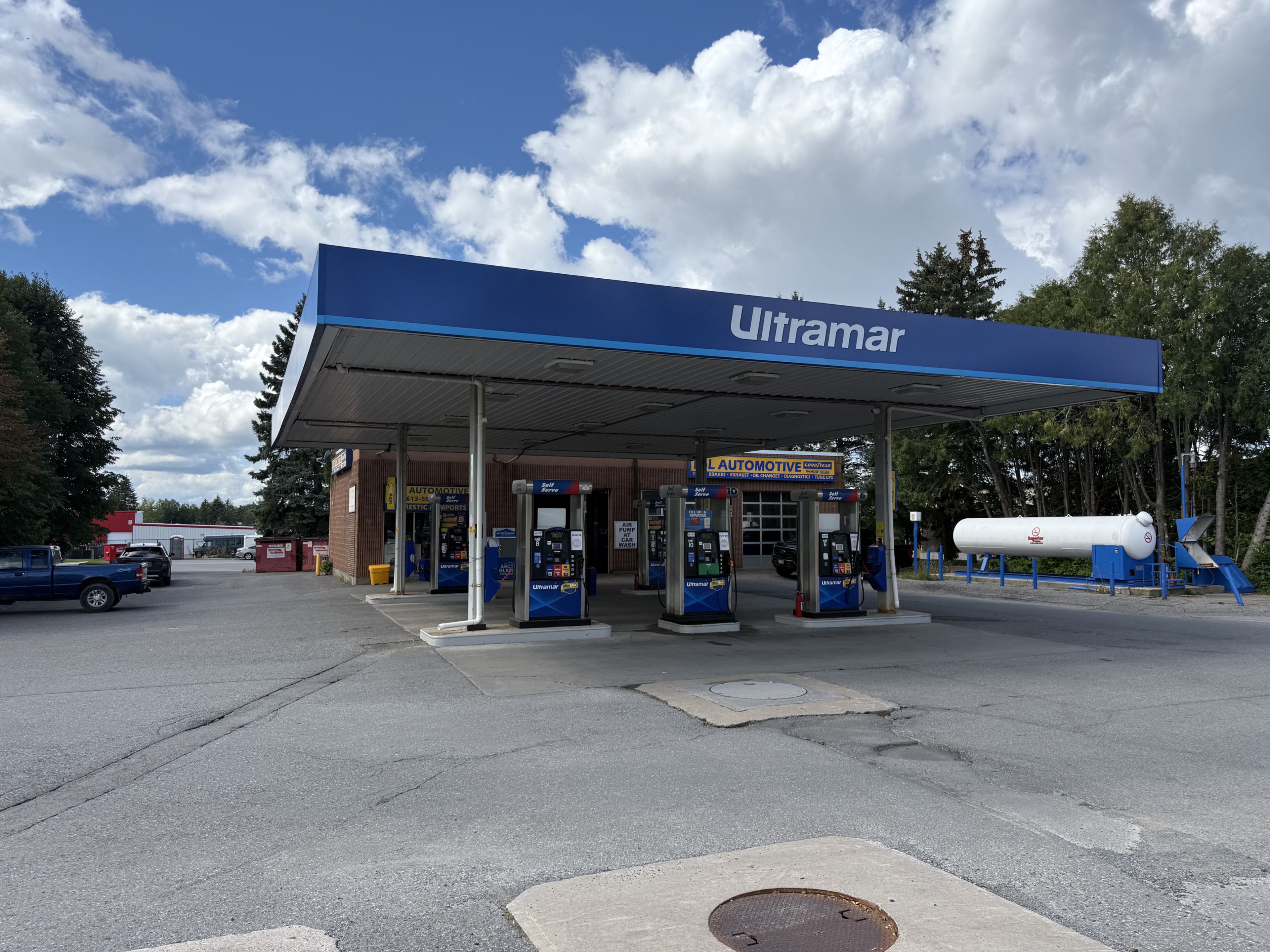 660 Eagleson Road, Kanata, On K2m 1h4