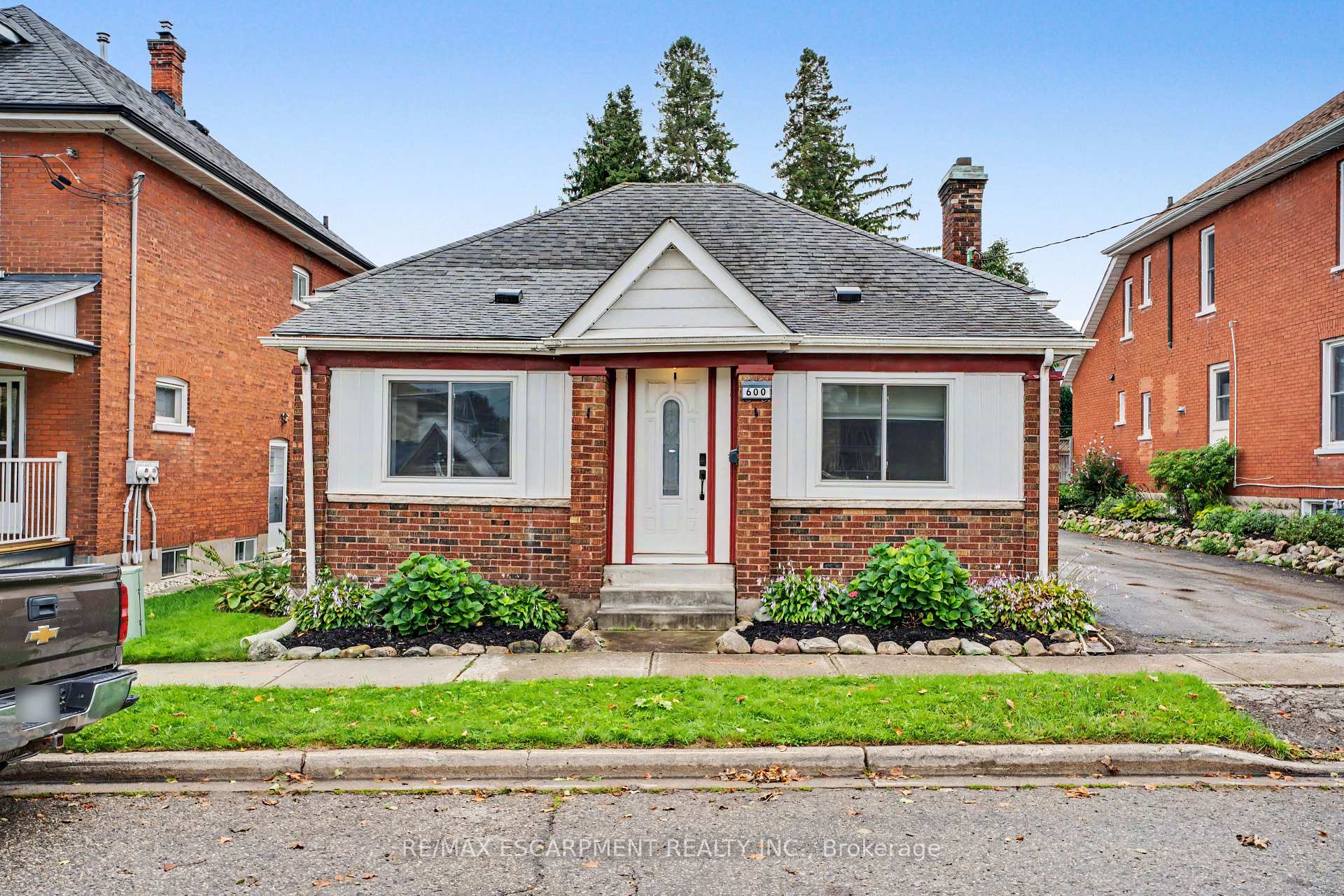 600 Peel Street, Woodstock, On N4s 1k7