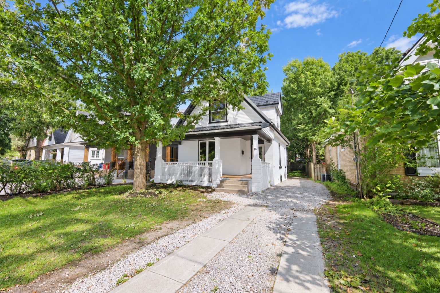 16 Redan Street, London East, On N5z 1y8