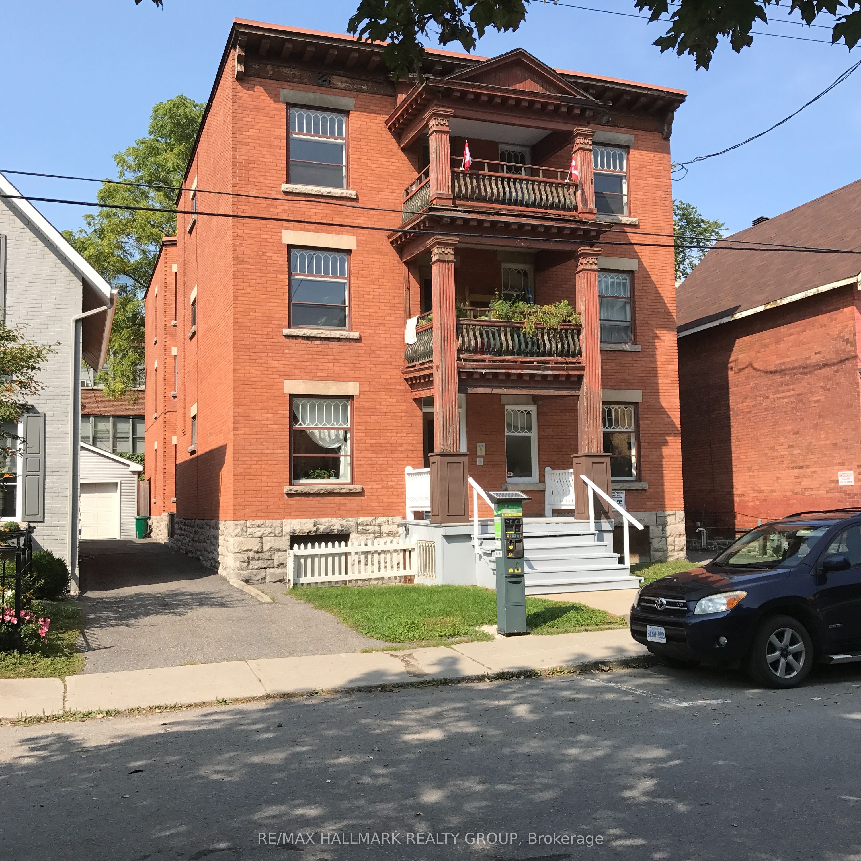 421 Lisgar Street 5, Ottawa Centre, On K1r 5g9