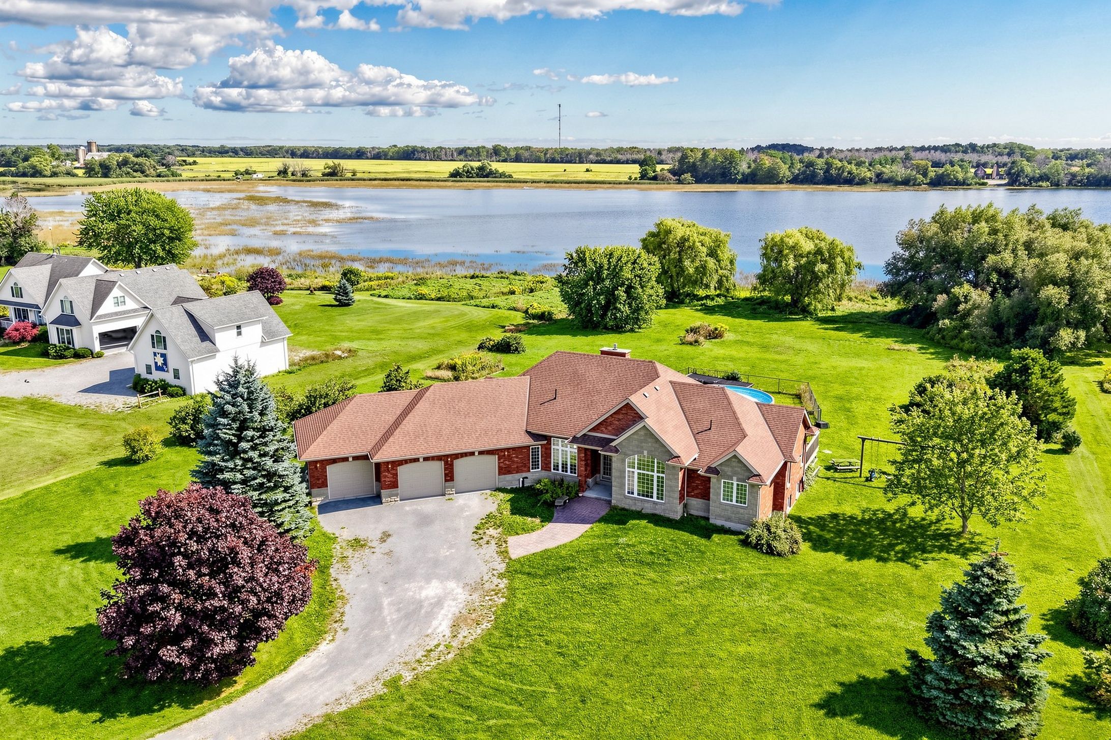 19305 Loyalist Parkway, Prince Edward County, On K0k 1t0