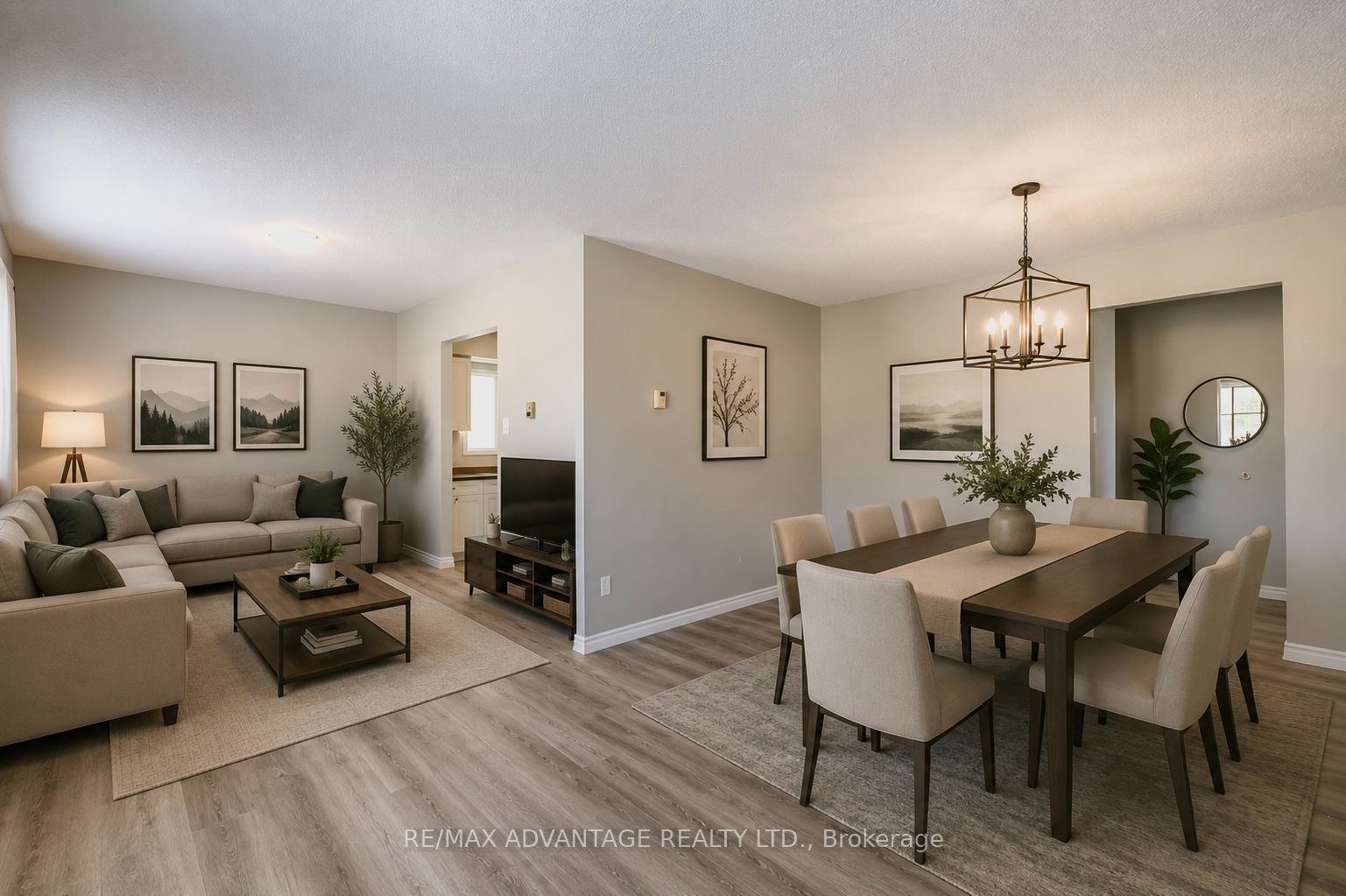 9 Camelot Crescent, London East, On N5v 3l4
