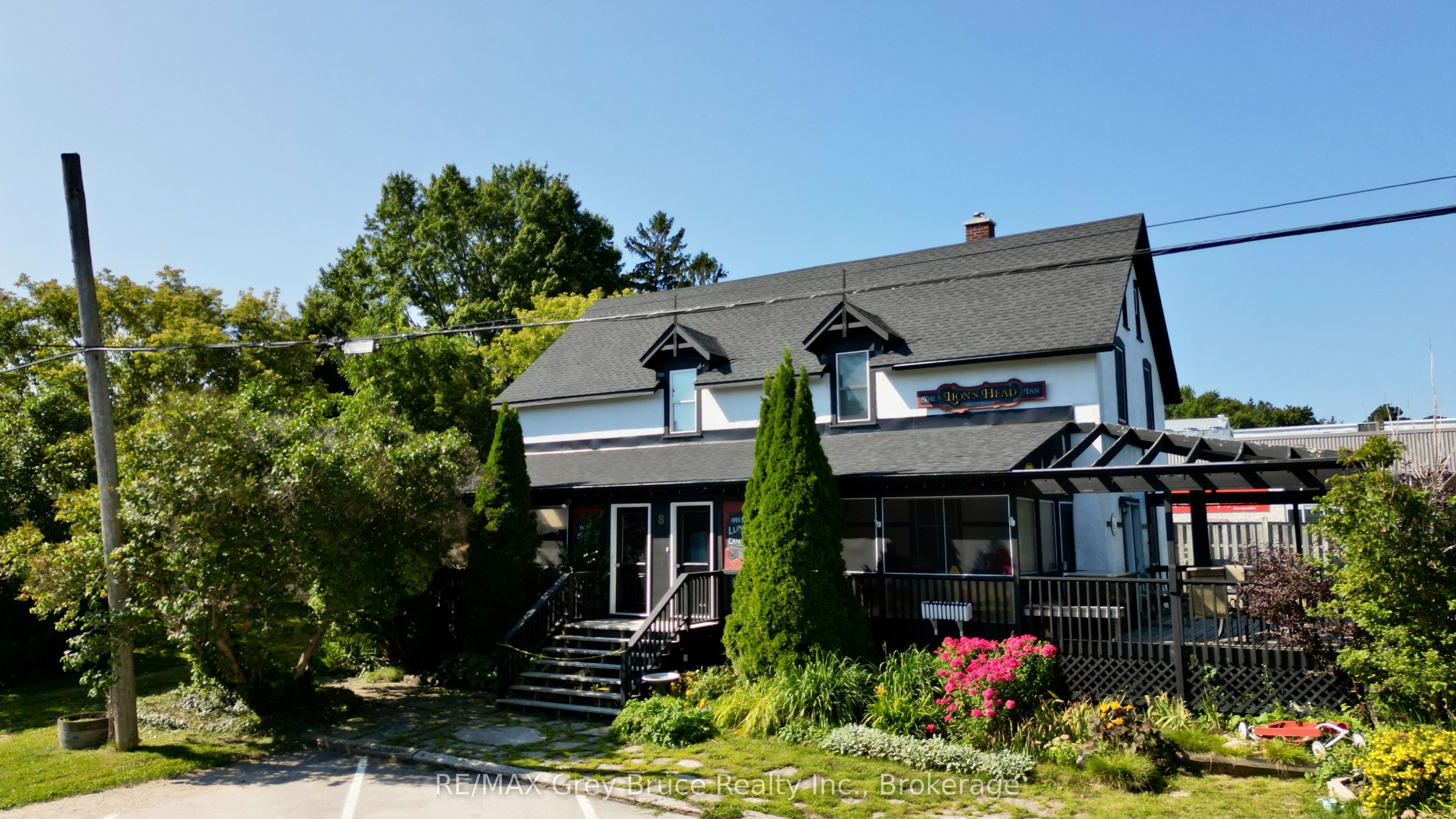 8 Helen Street, Northern Bruce Peninsula, On N0h 1w0