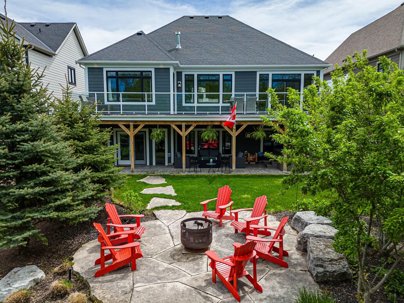 123 Crestview Court, Blue Mountains, On L9y 0z4