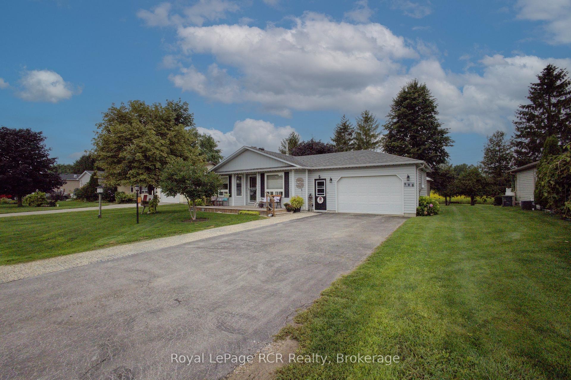 108 Meadowview Lane, North Perth, On N4w 3g8