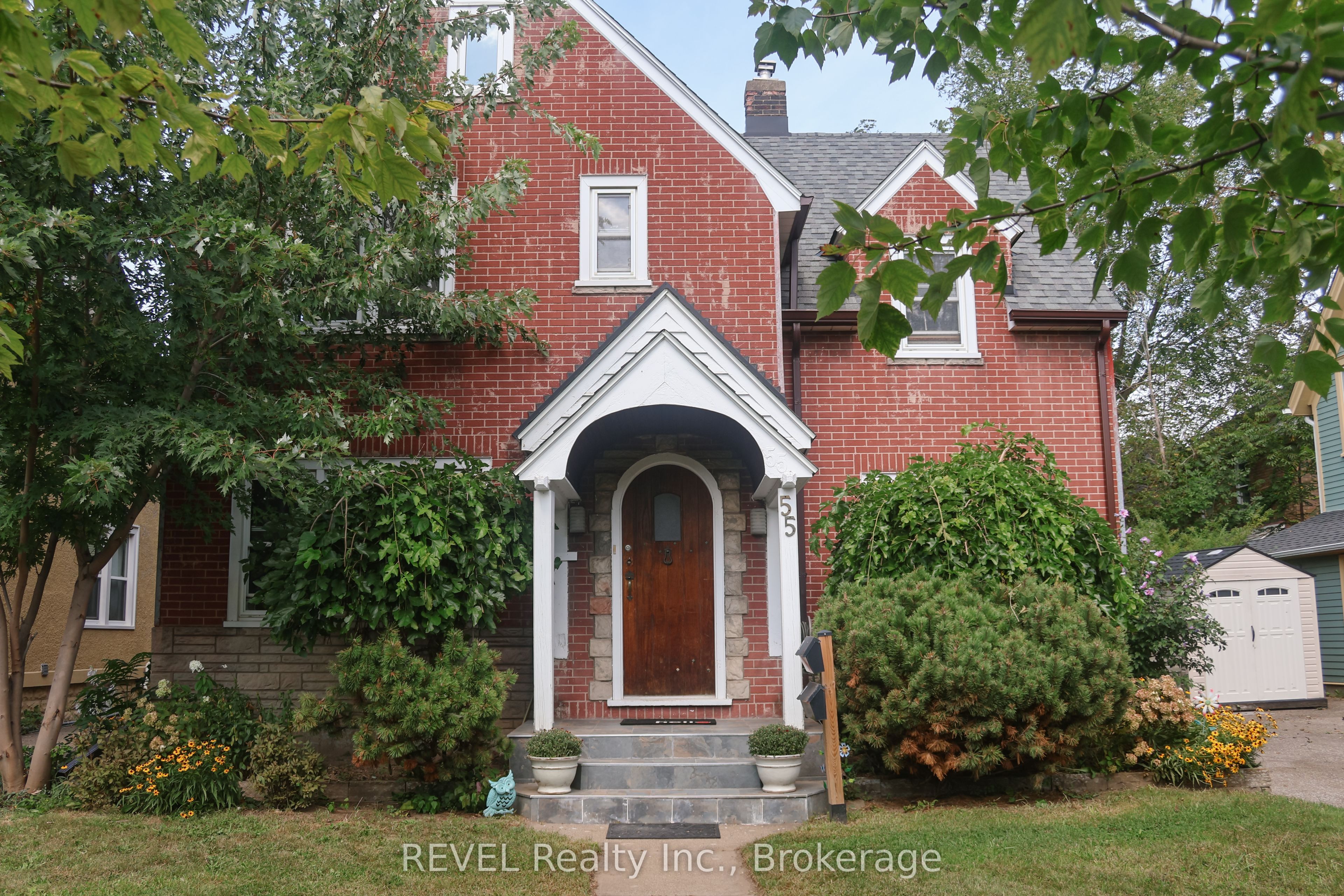 55 Maple Street Upper, St. Catharines, On L2r 2a8