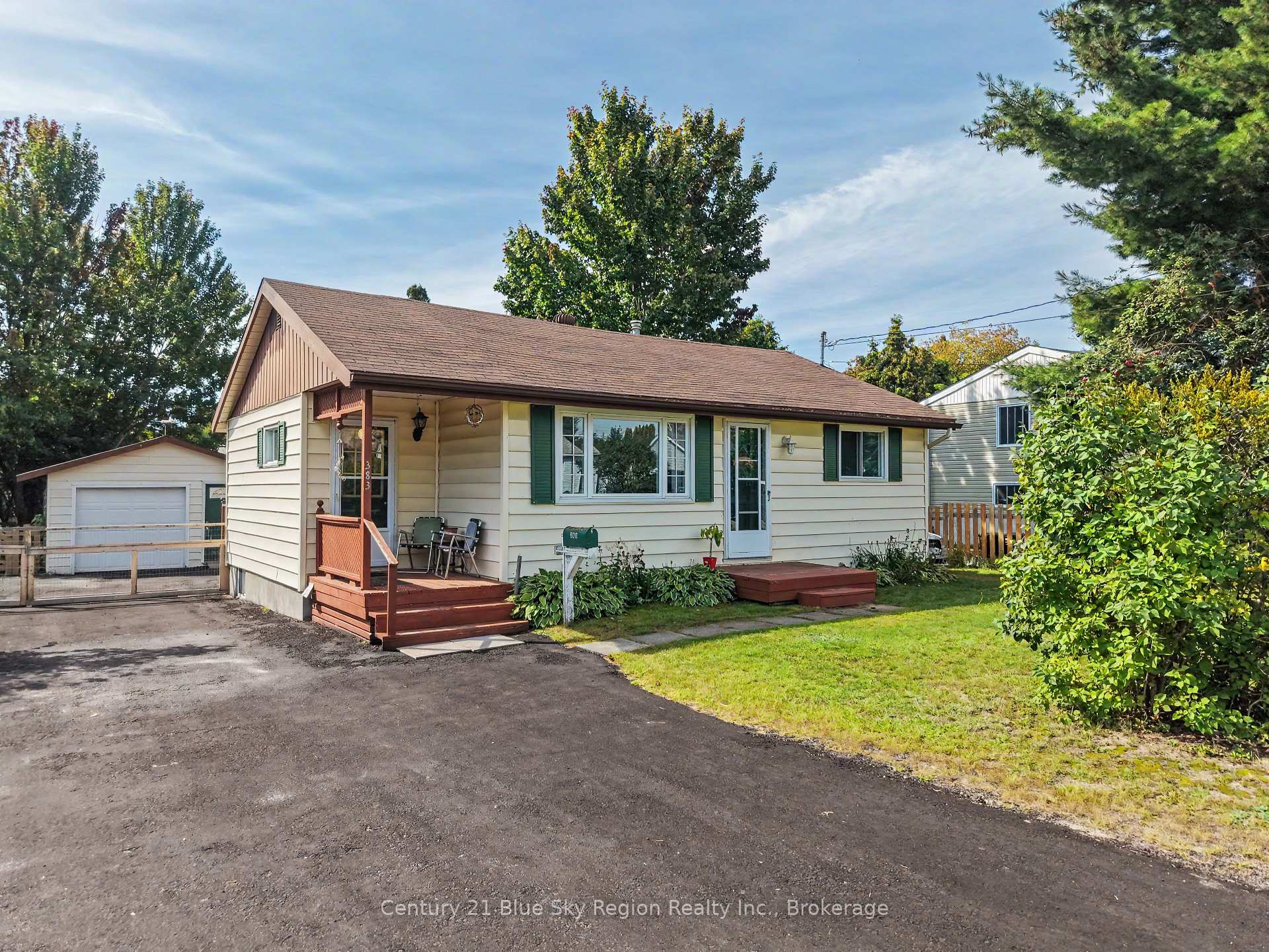 383 Angus Street, North Bay, On P1b 7l7