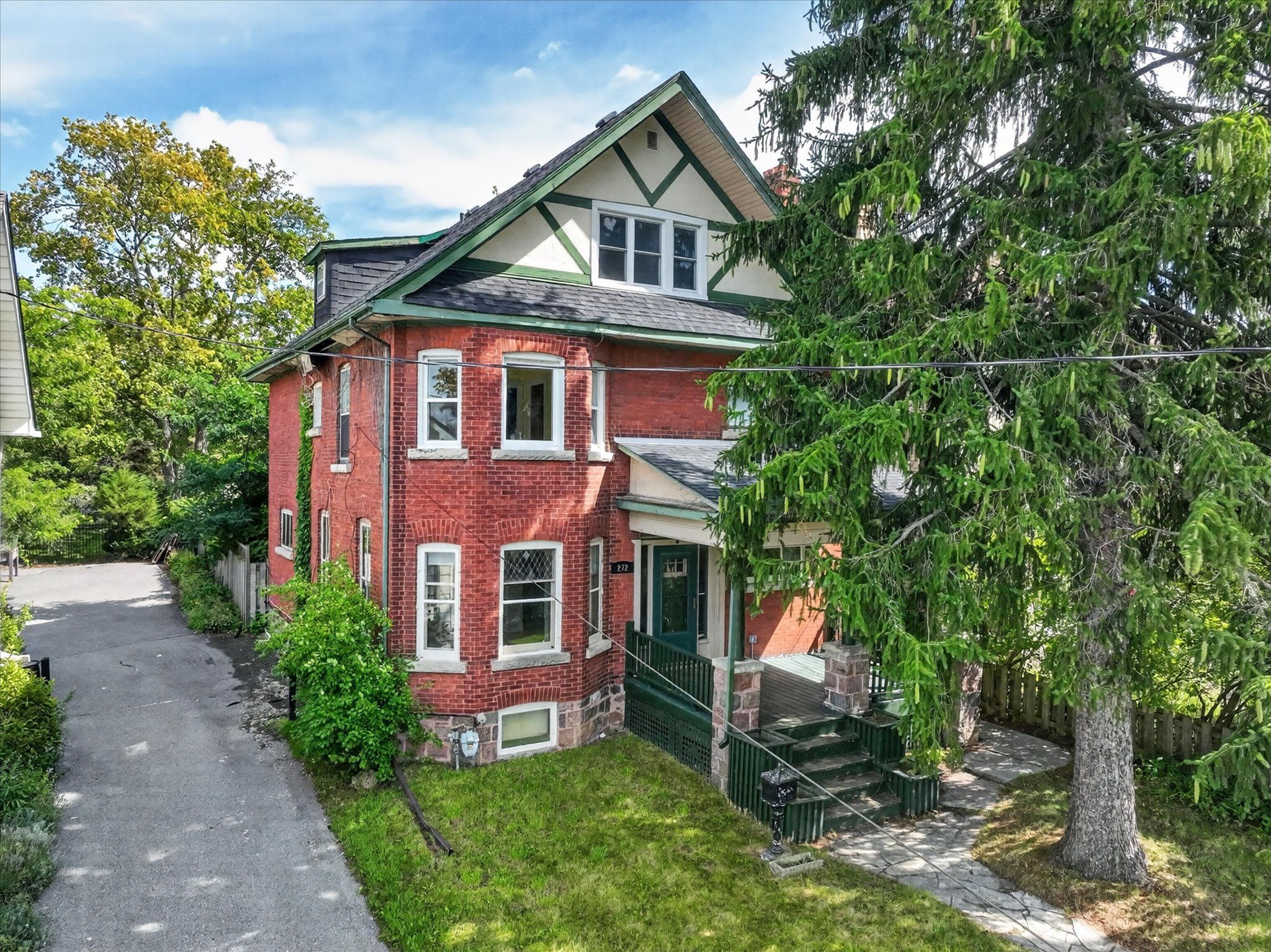 272 Burnham Street, Peterborough, On K9h 1t3