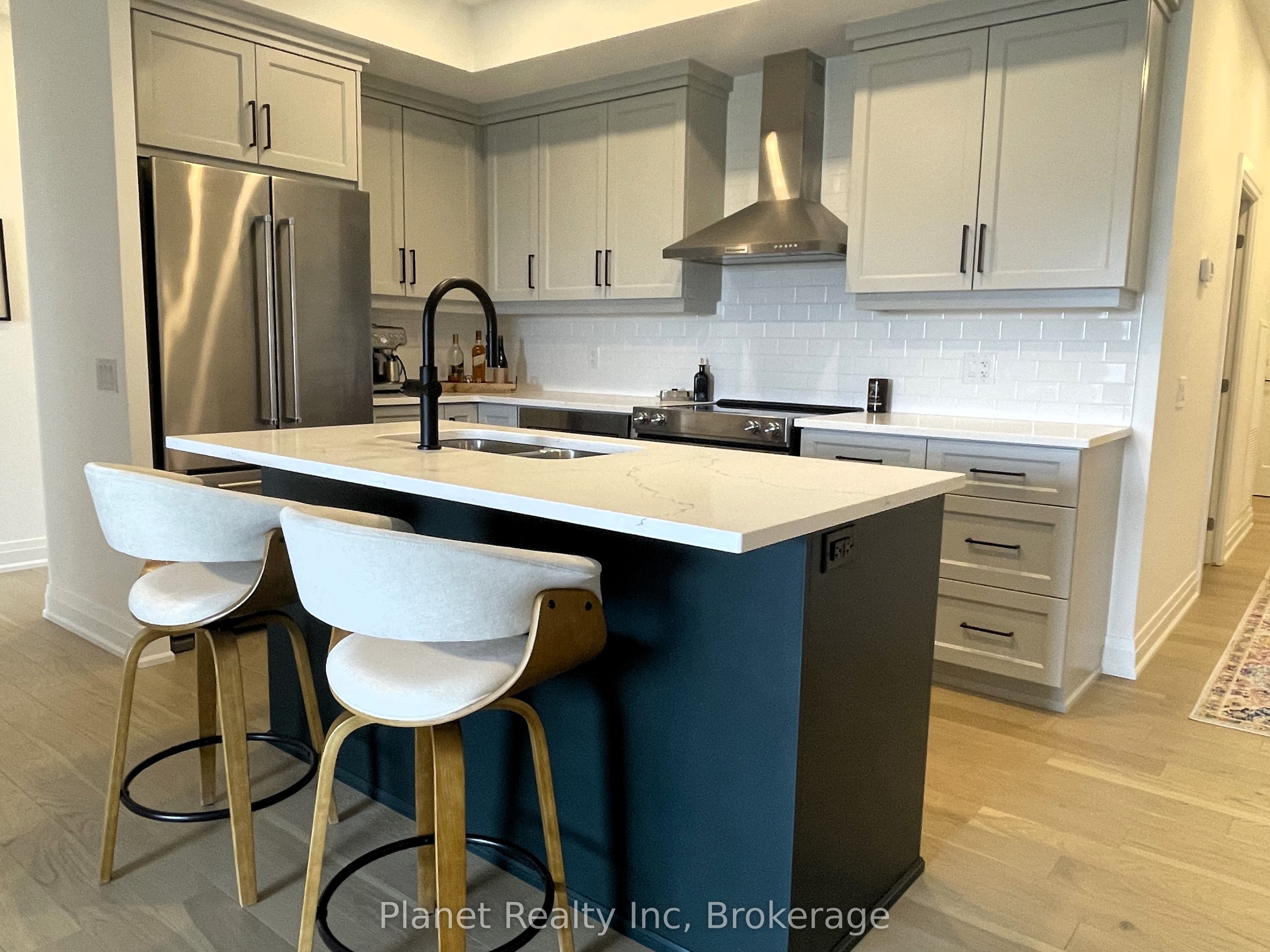 71 Wyndham Street S 1003, Guelph, On N1e 5r3