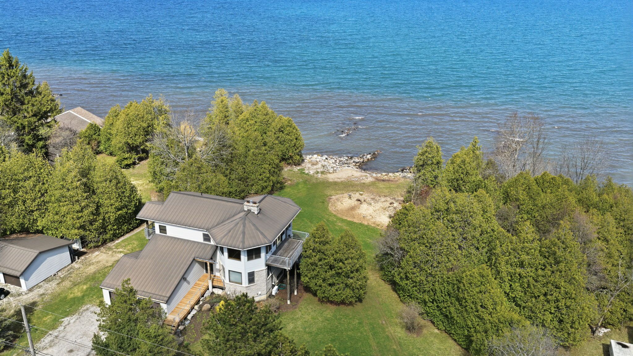 295 Lakeshore Road N, Meaford, On N4l 0a7