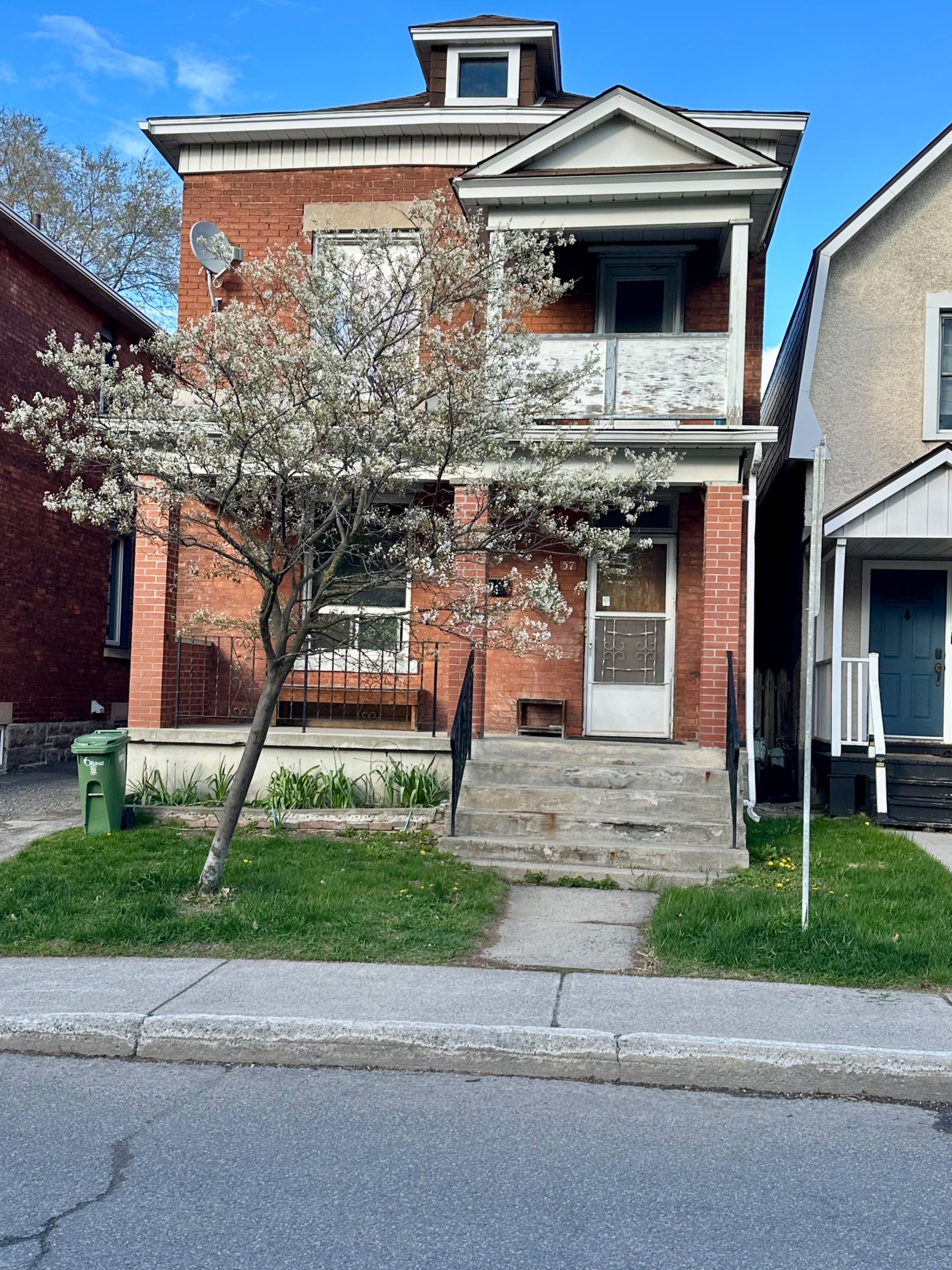 57 Spadina Avenue, West Centre Town, On K1y 2b8
