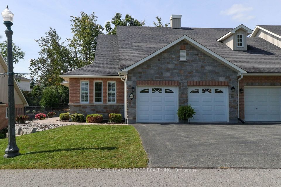 61 Village Crescent 100, Peterborough, On K9j 0a9