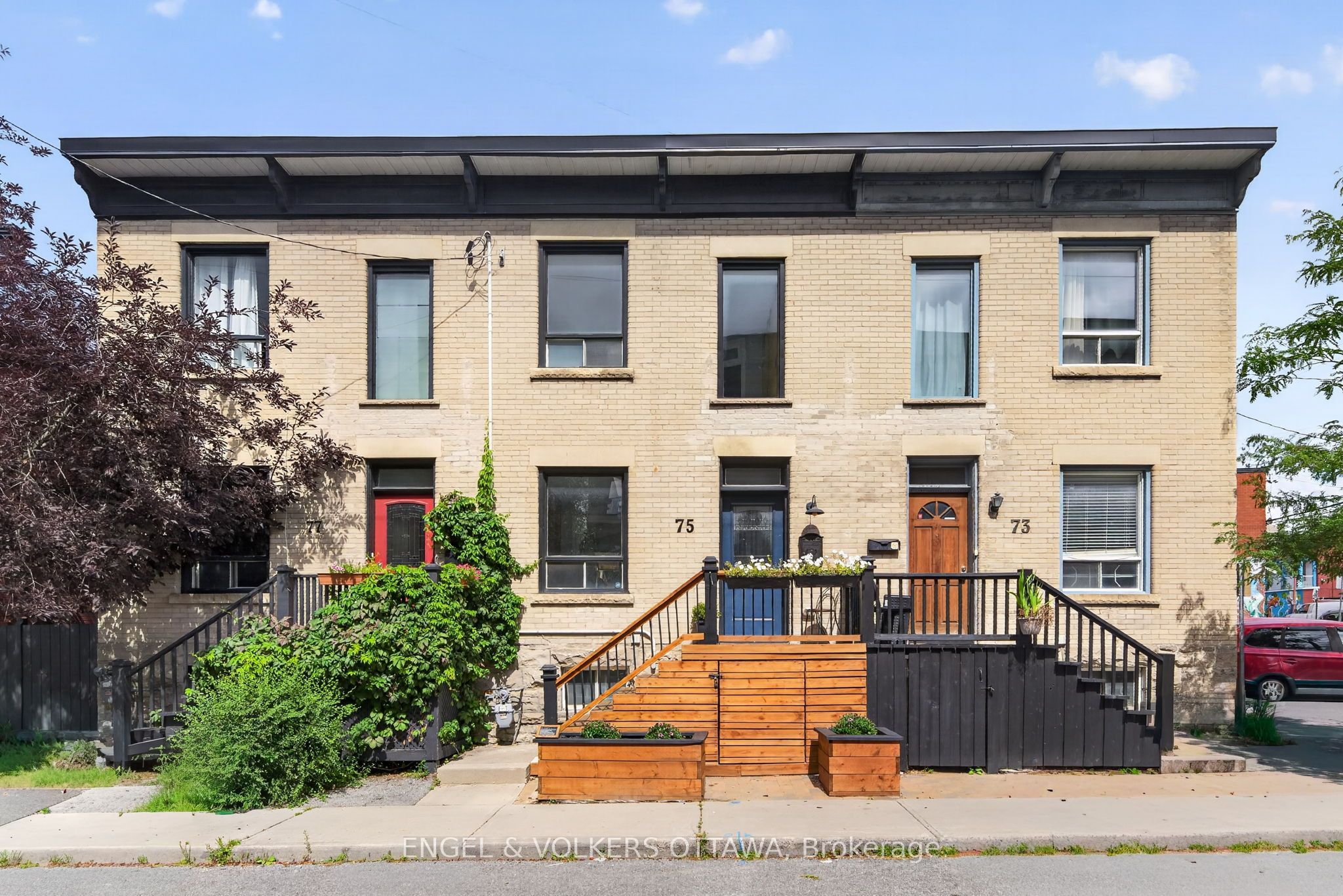75 Eccles Street, West Centre Town, On K1r 6s5