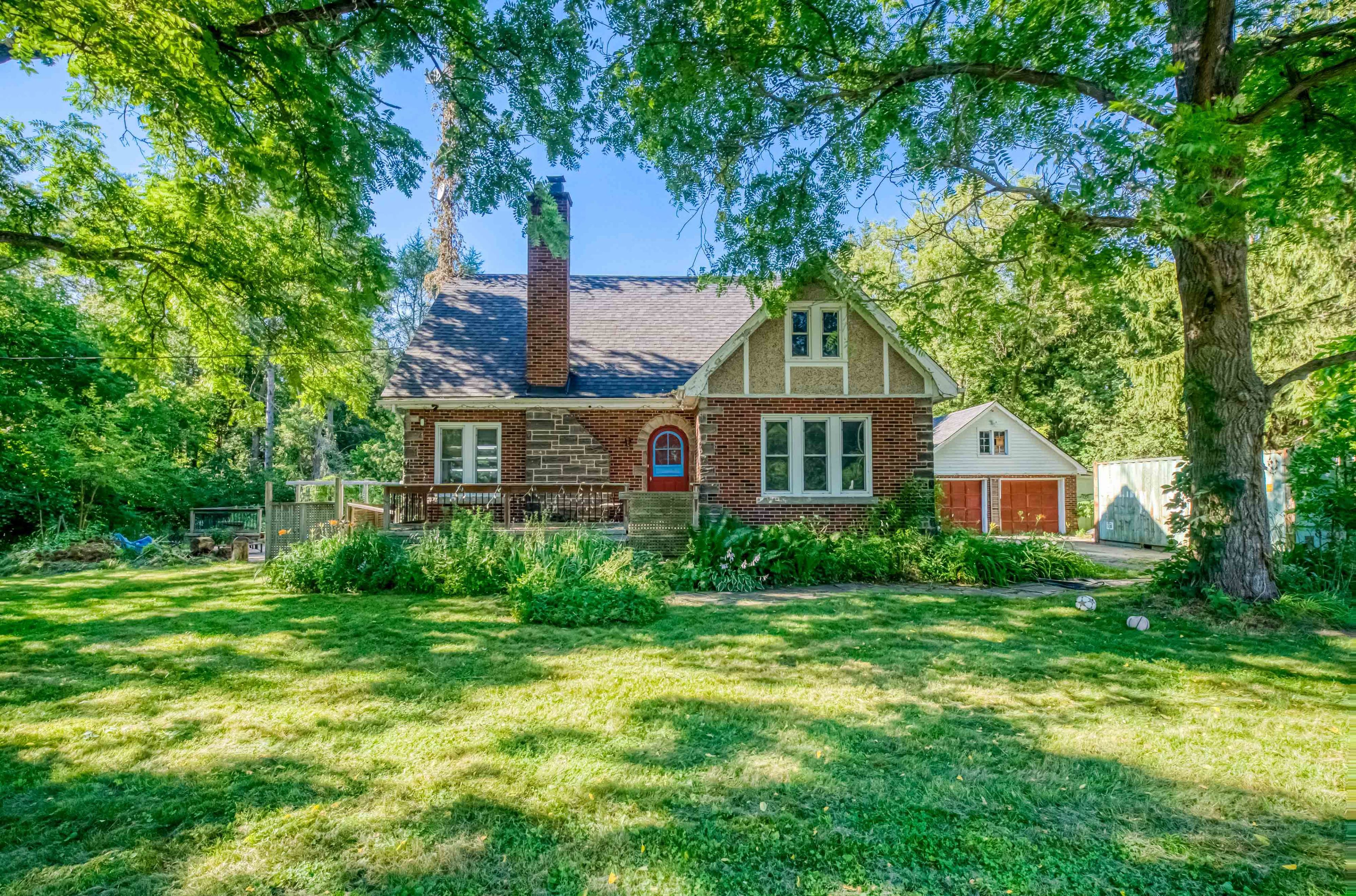1853 Governors Road, Hamilton, On L9h 5e3