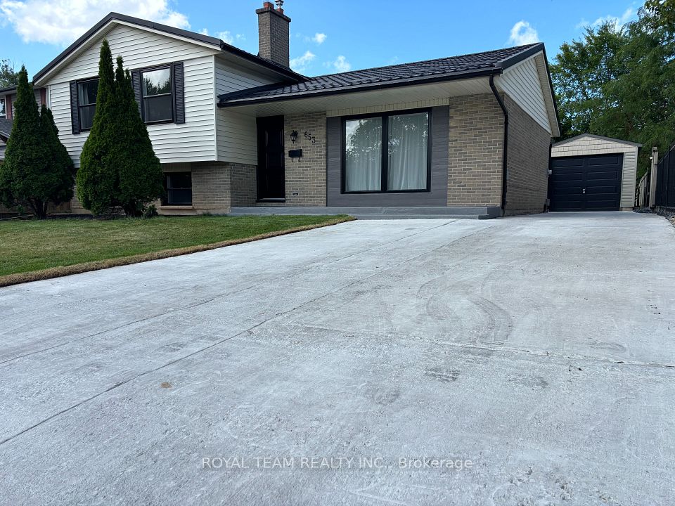 653 Steeplechase Drive, London South, On N6j 3p3