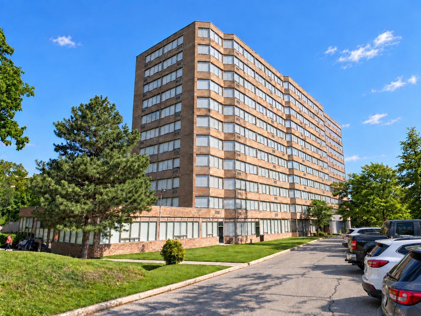 3227 King Street E 702, Kitchener, On N2a 3z9