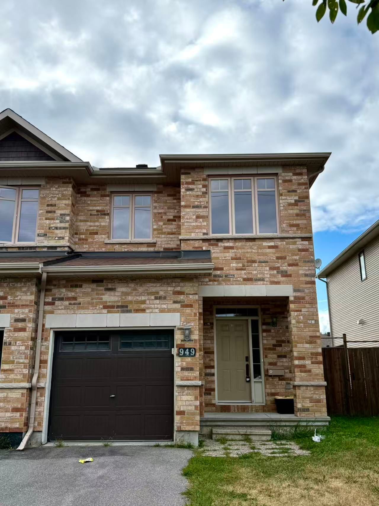 949 Klondike Road, Kanata, On K2w 0e3