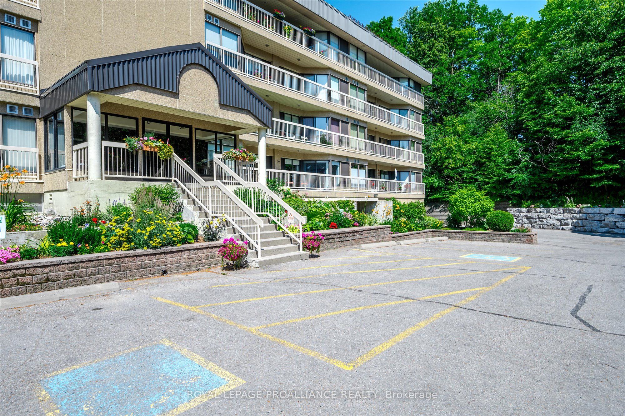40 Auburn Street 408, Peterborough, On K9h 2g2