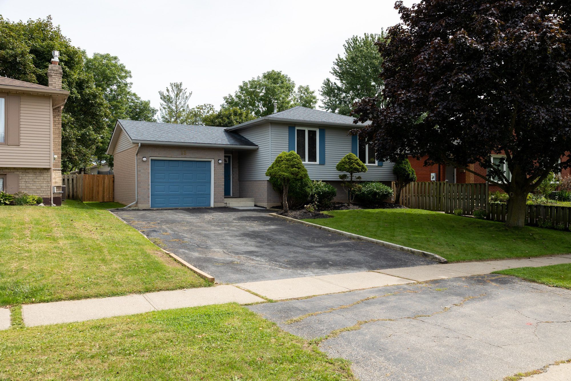 13 Forest Drive, Brant, On N3l 3l2