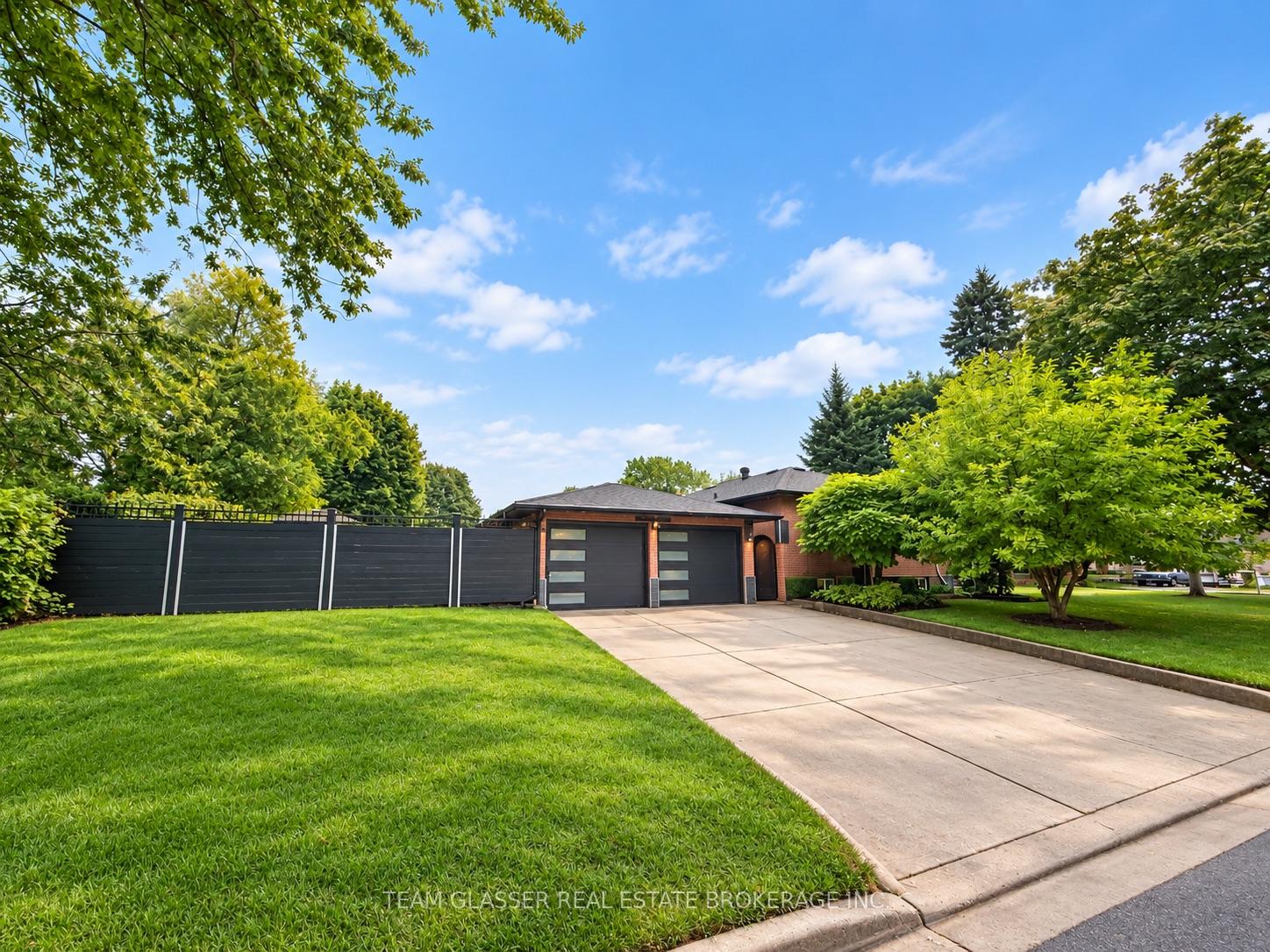 194 Holgate Road, London East, On N5v 1c2