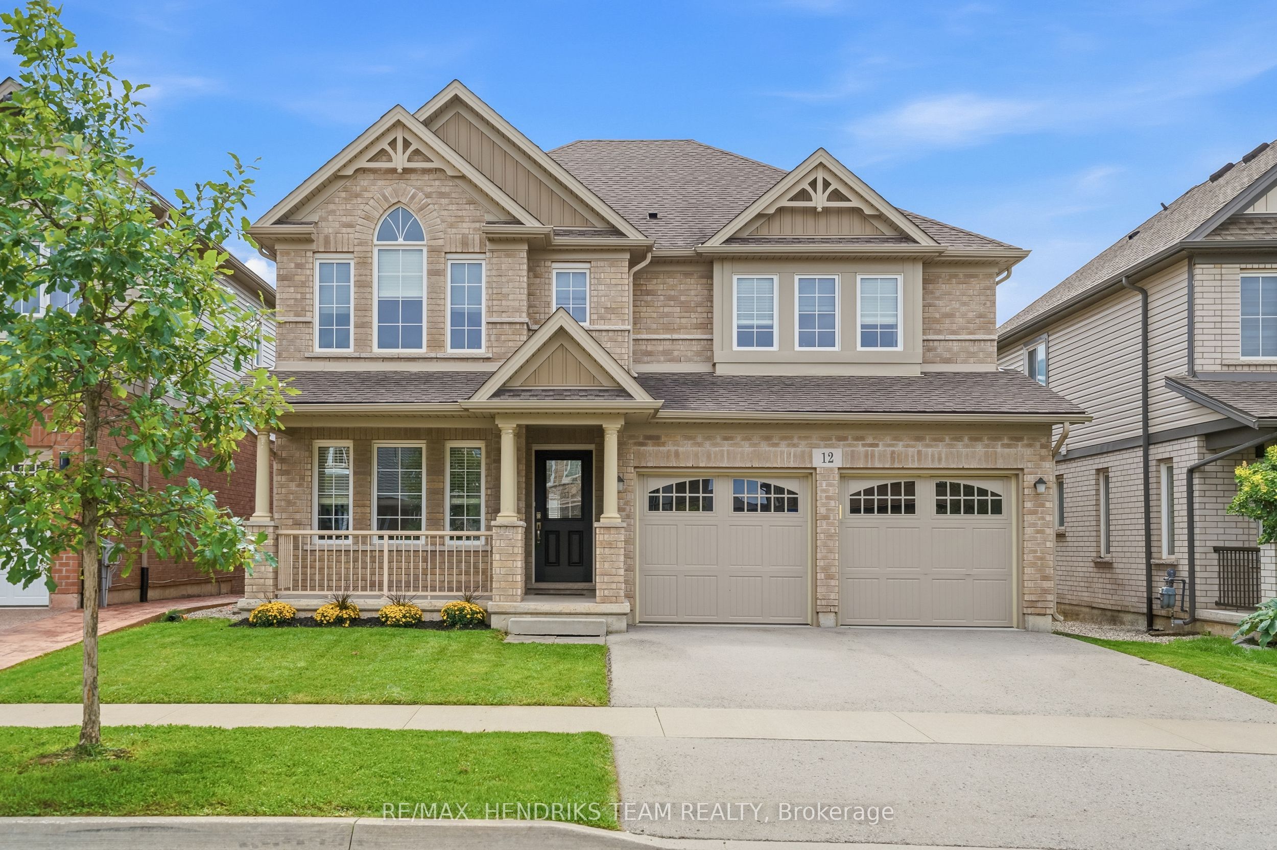 12 Riley Avenue, Pelham, On L3b 5n5