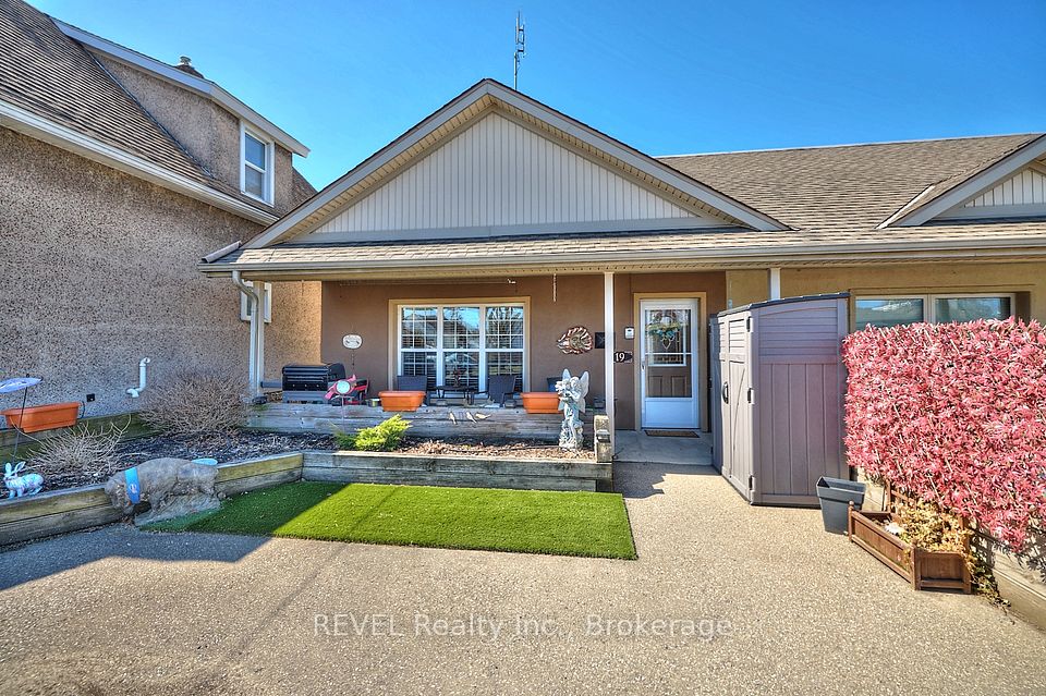 19 Knoll Street, Port Colborne, On L3k 5a4