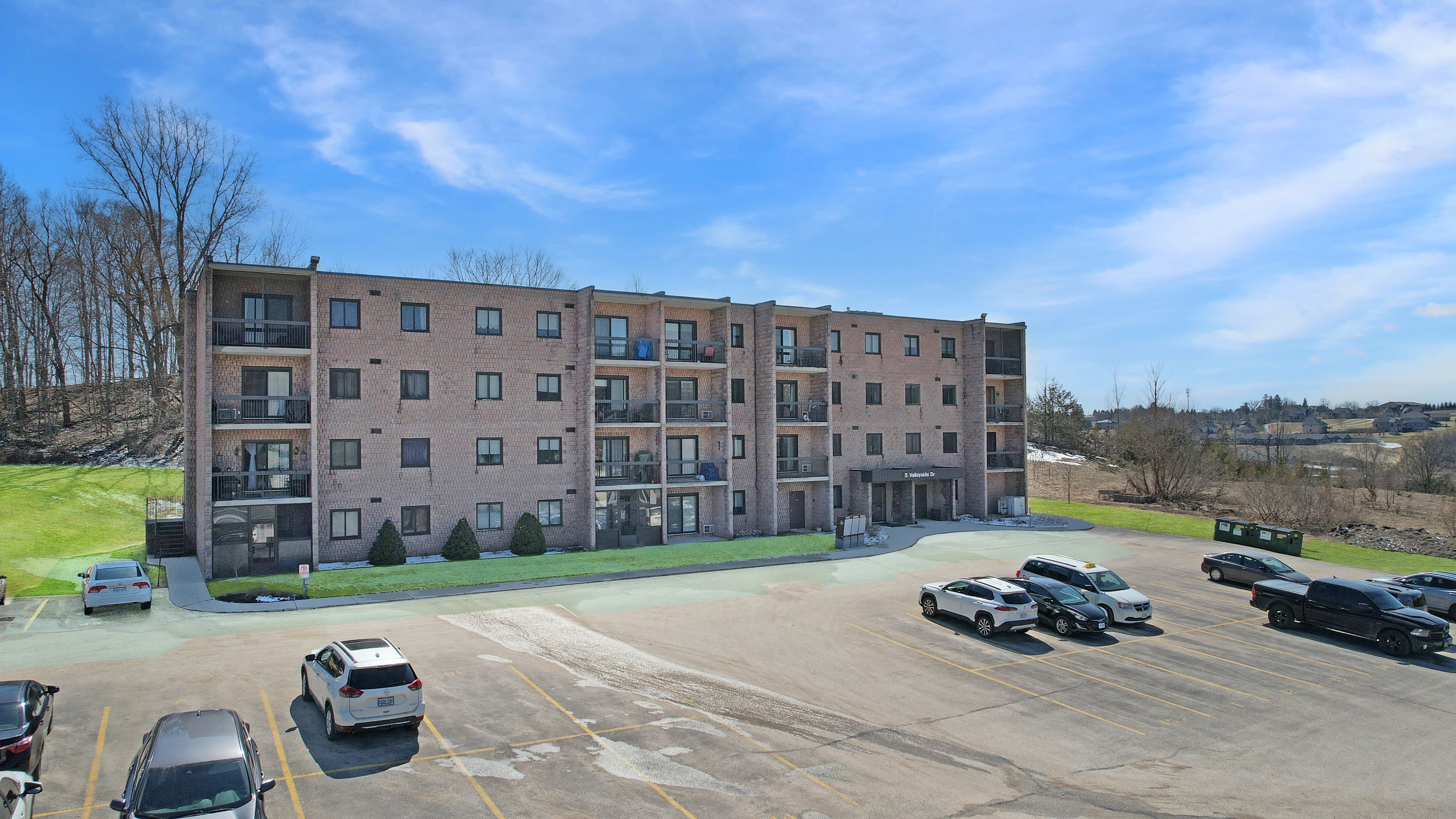 5 Valleyside Drive 402, Brockton, On N0g 2v0