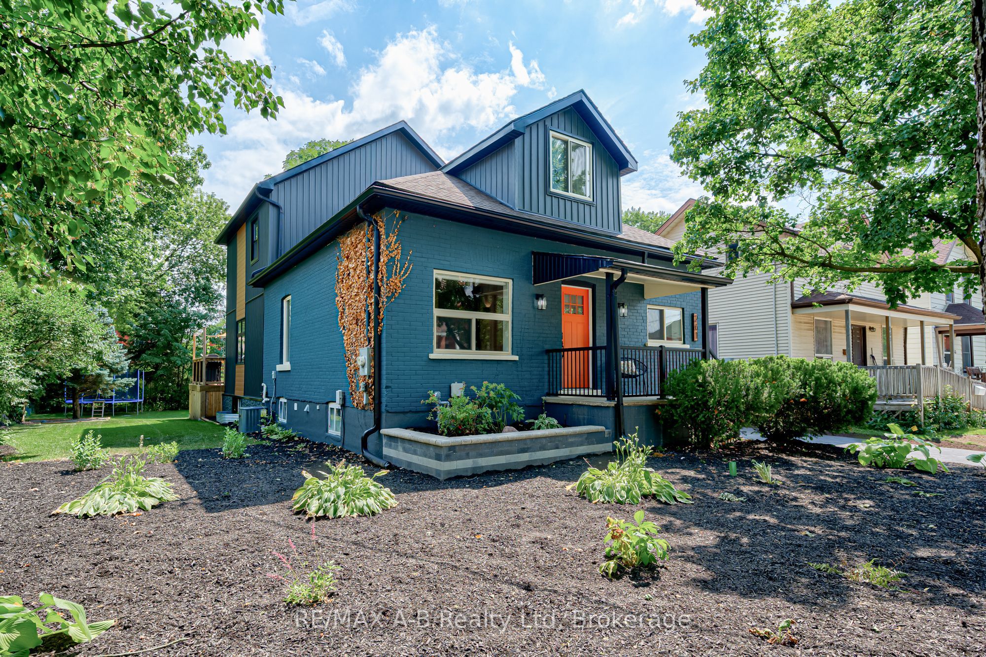 261 Albert Street, Stratford, On N5a 3k8