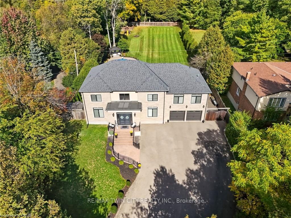 855 Avenue Road, Cambridge, On N1r 5s4