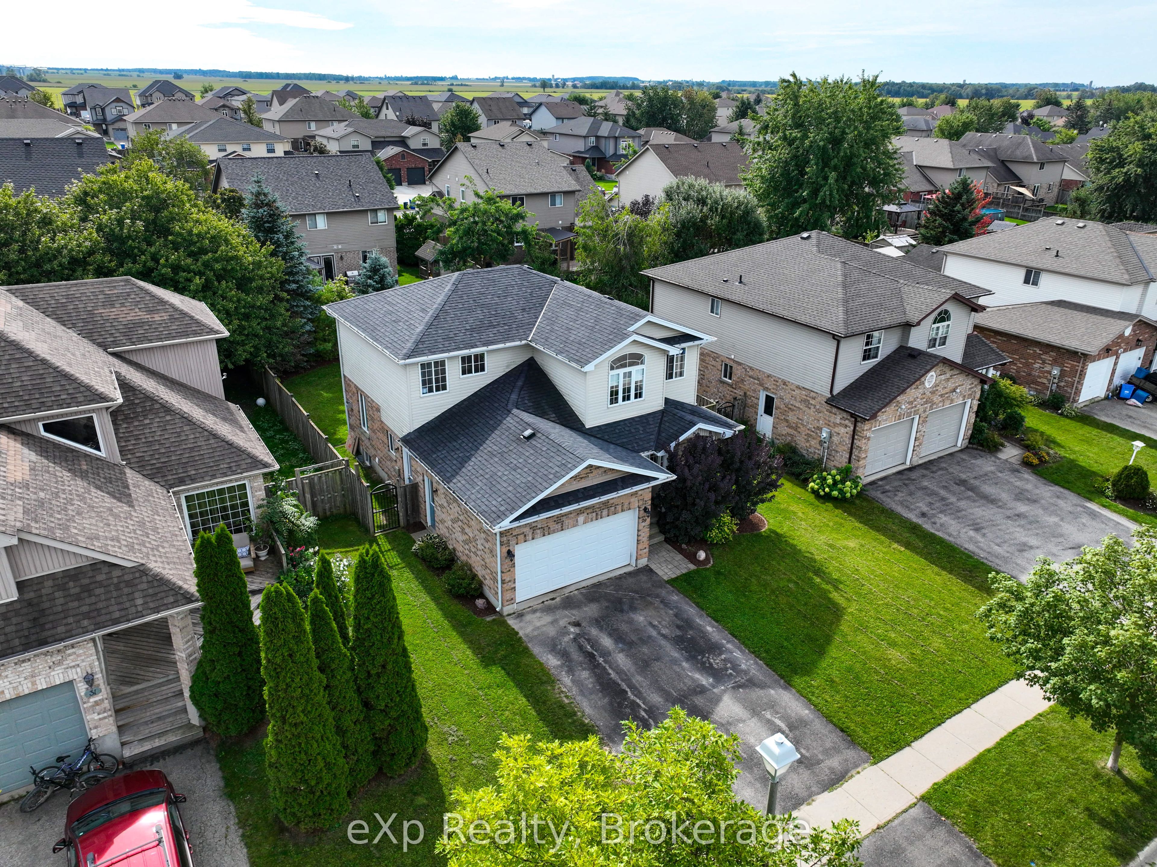29 Maple Street, Mapleton, On N0g 1p0