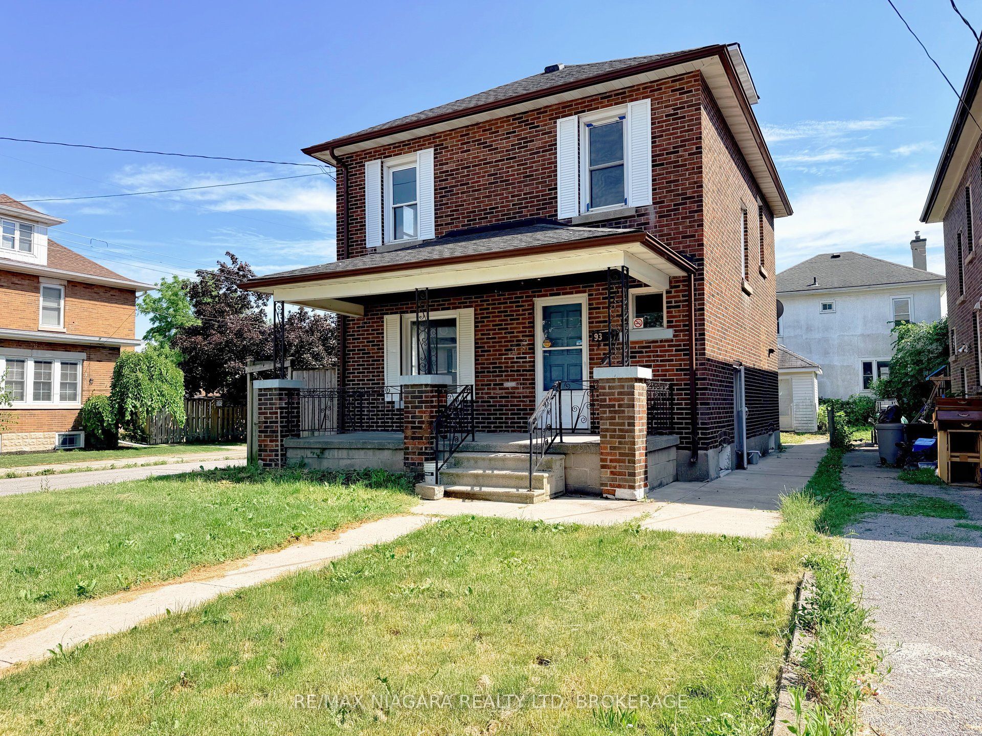 93 State Street, Welland, On L3b 4k6