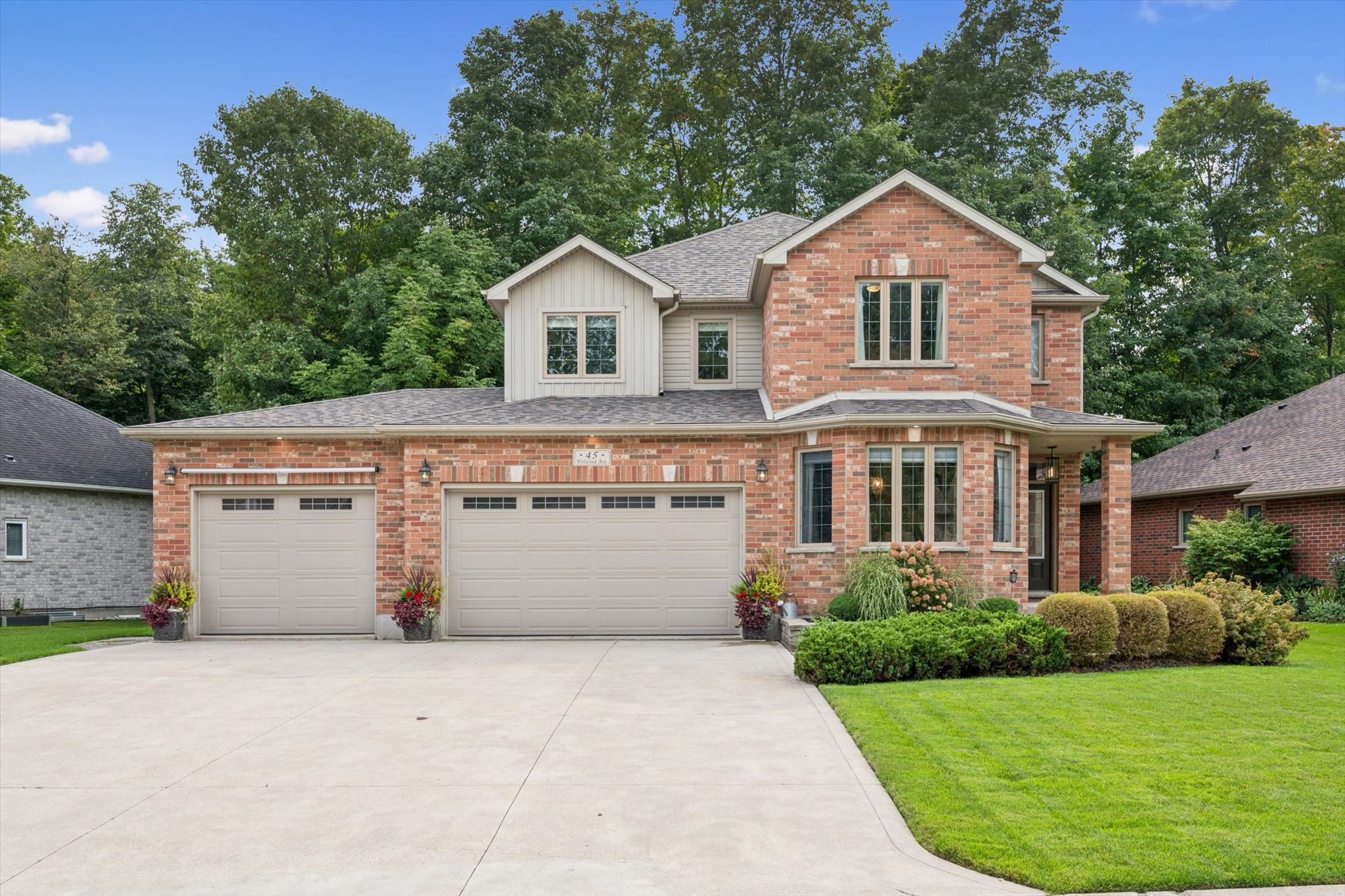 45 Welwood Avenue, Wellesley, On N0b 2t0