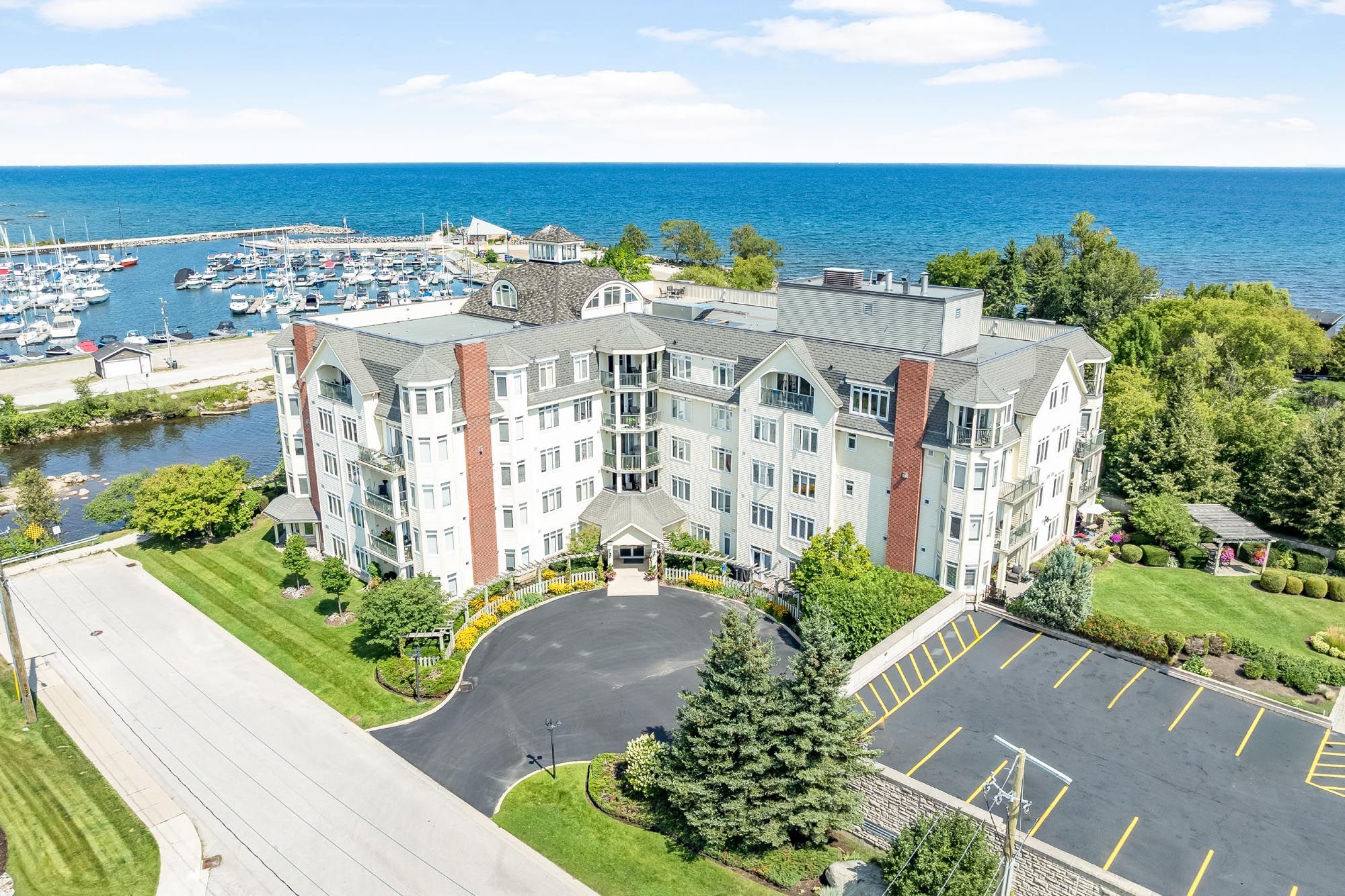 10 Bay Street E 301, Blue Mountains, On N0h 2p0