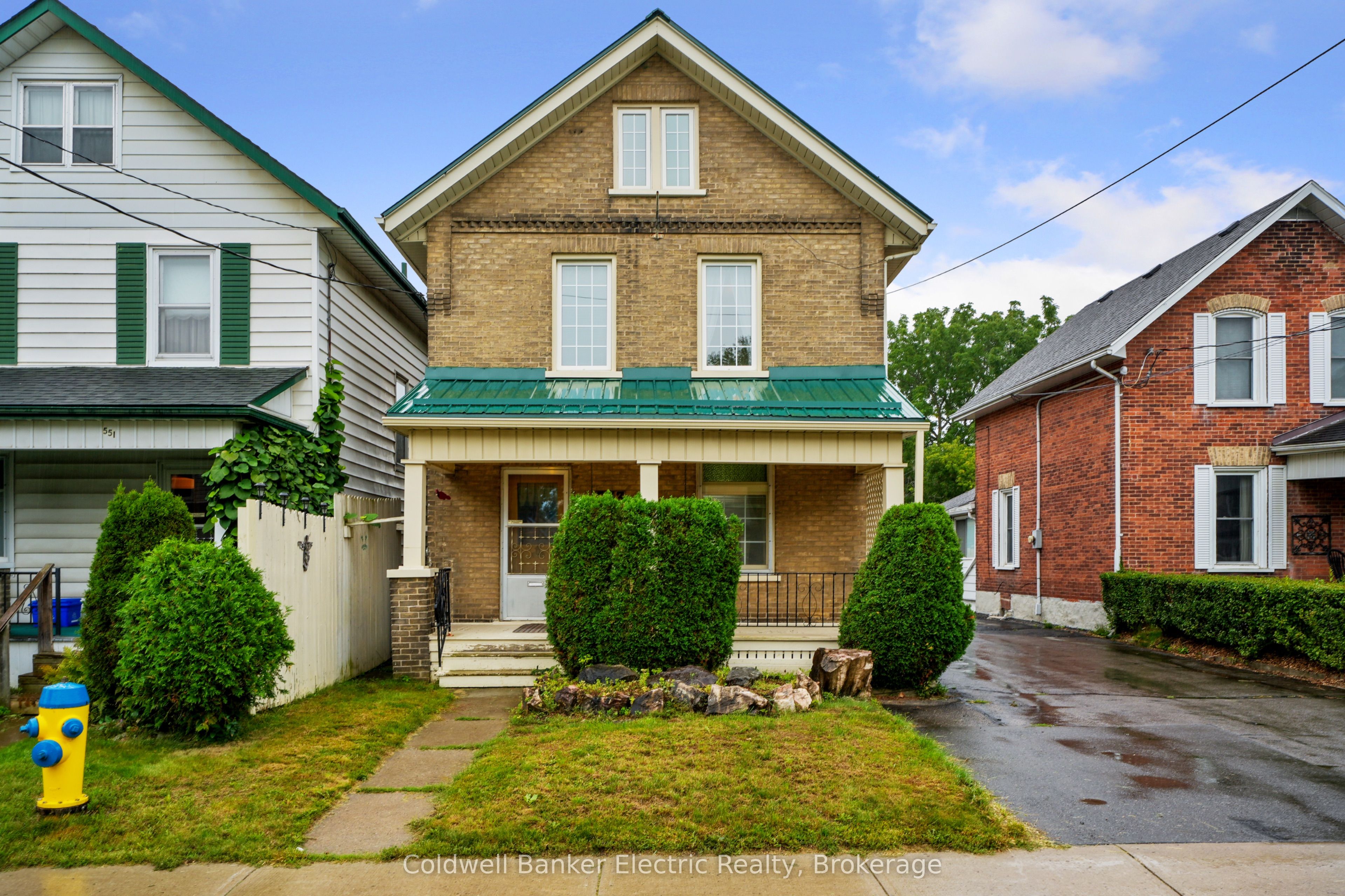 553 Chamberlain Street, Peterborough, On K9j 4l6