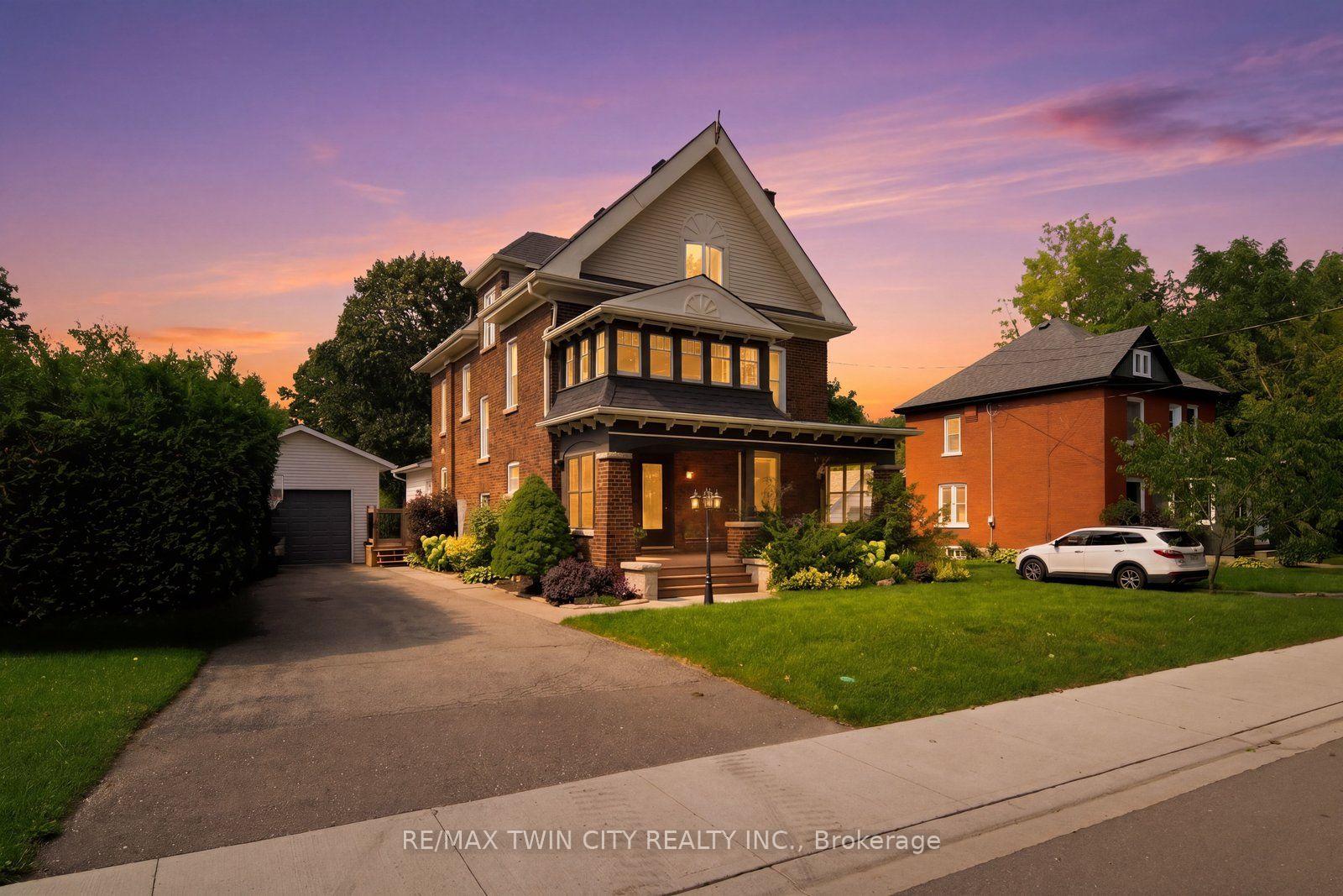 26 Pacific Avenue, Perth East, On N0k 1m0