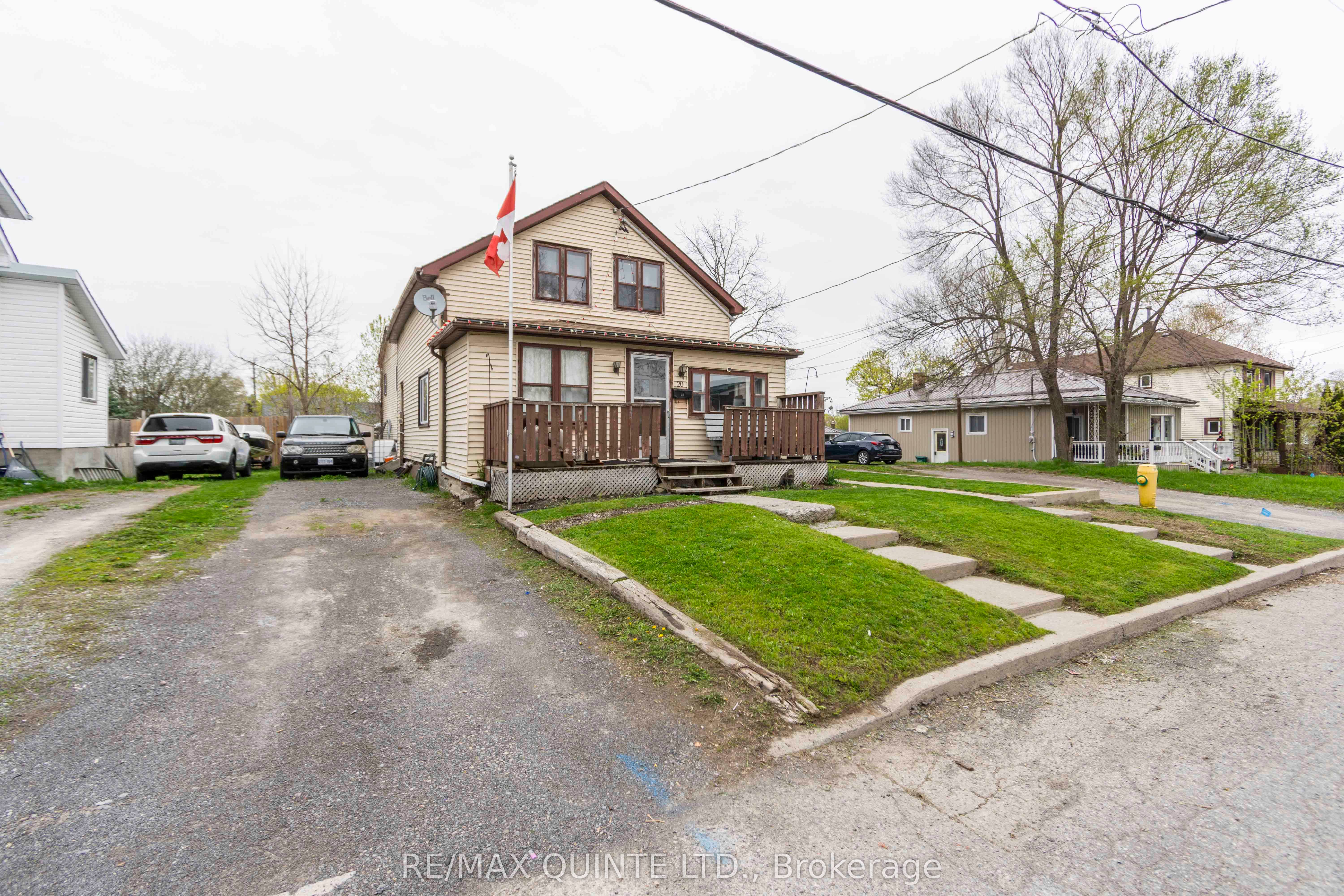 20 Mccann Street, Quinte West, On K8v 1w1