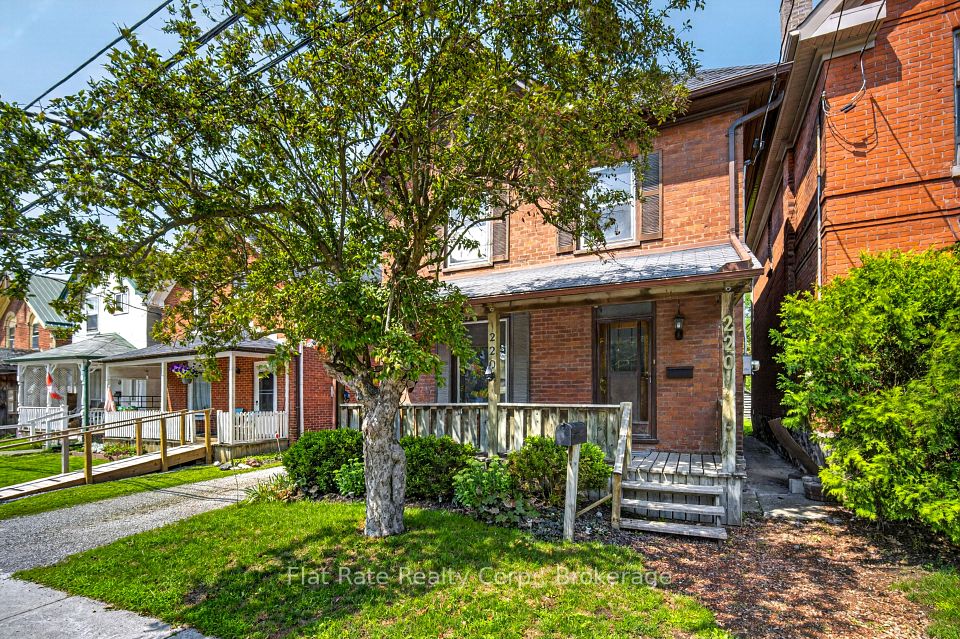 220 London Street, Peterborough, On K9h 2y9