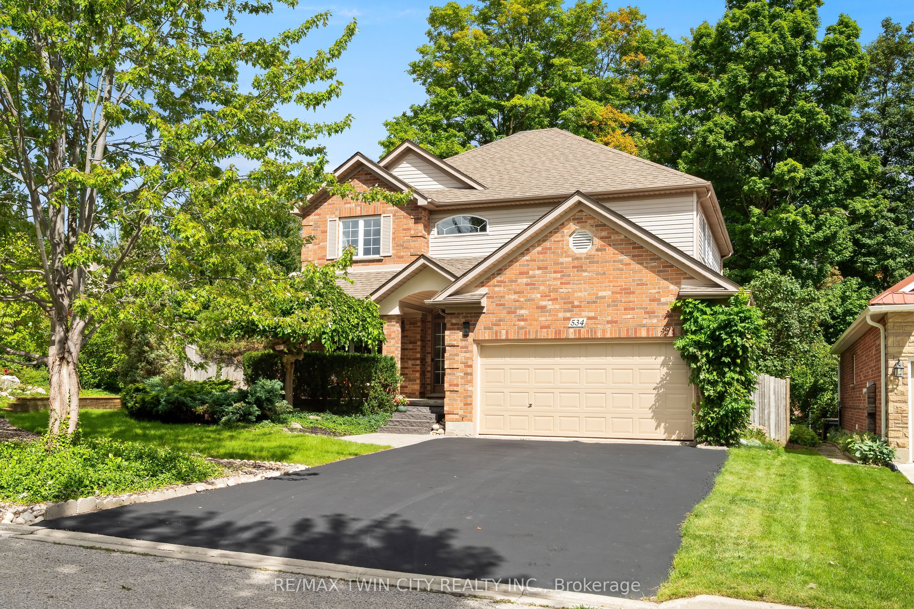 534 Birchleaf Walk, Waterloo, On N2t 2w5