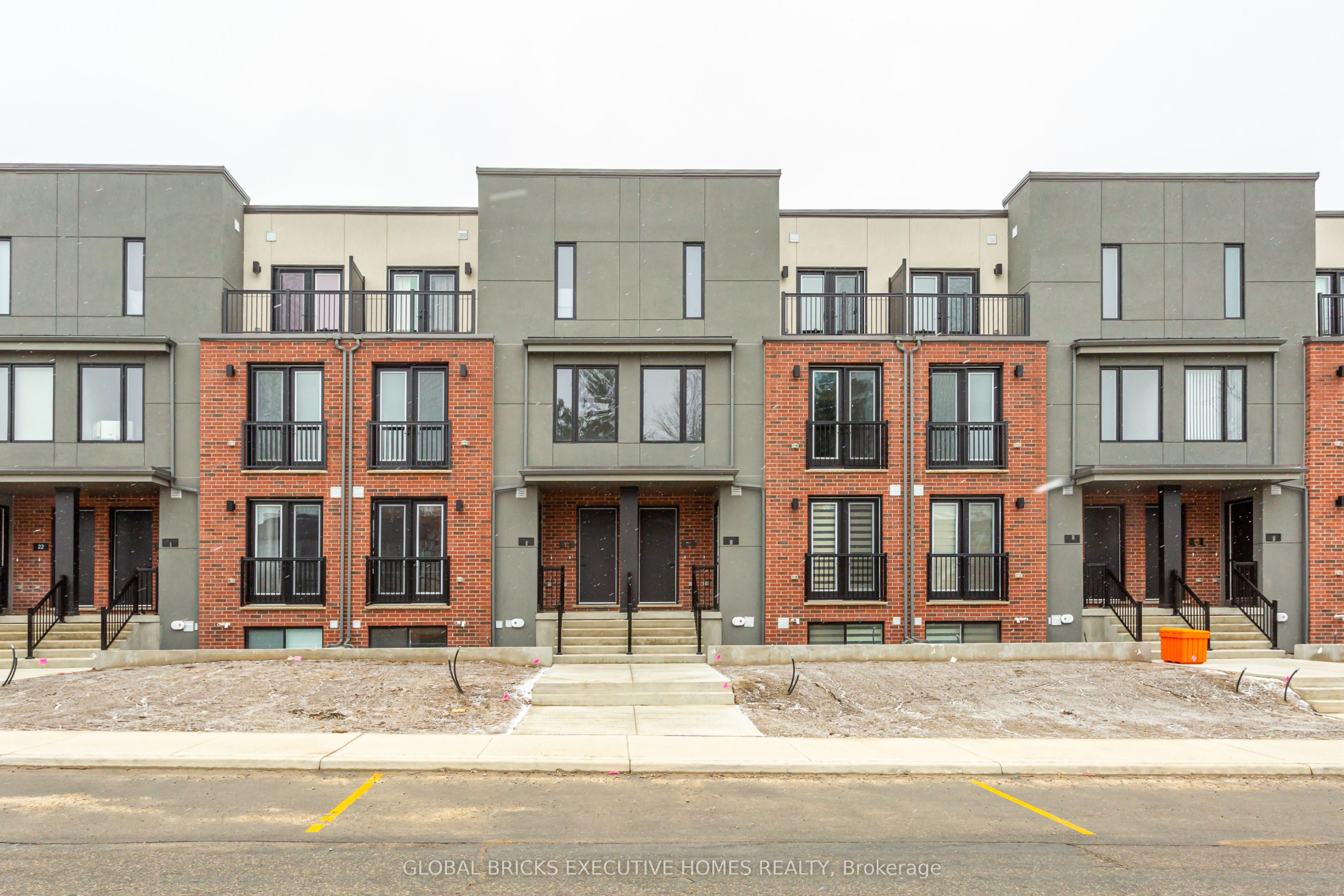 99 Roger Street 15, Waterloo, On N2j 0g1