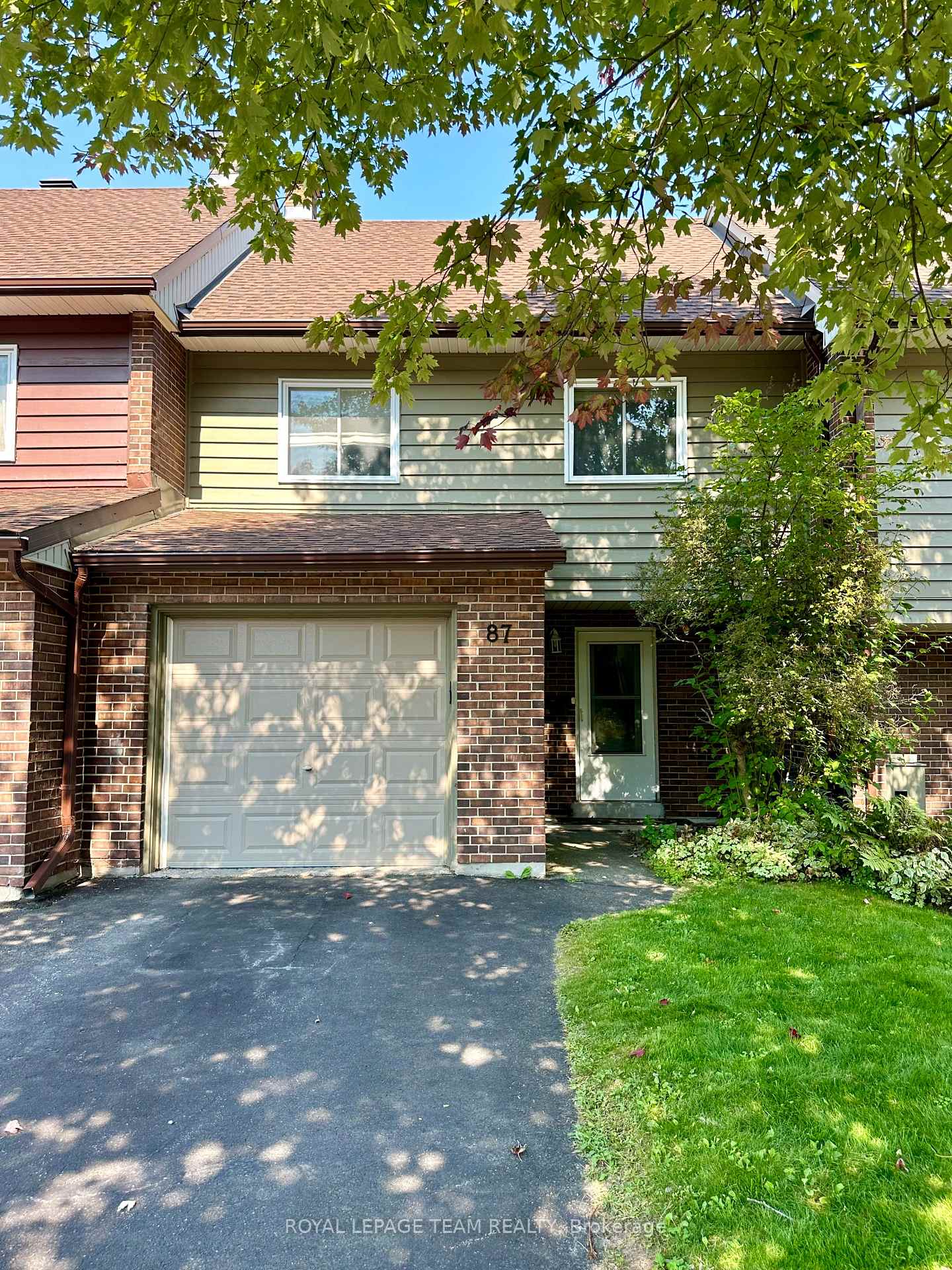 87 Glen Park Drive, Blackburn Hamlet, On K1b 3z1
