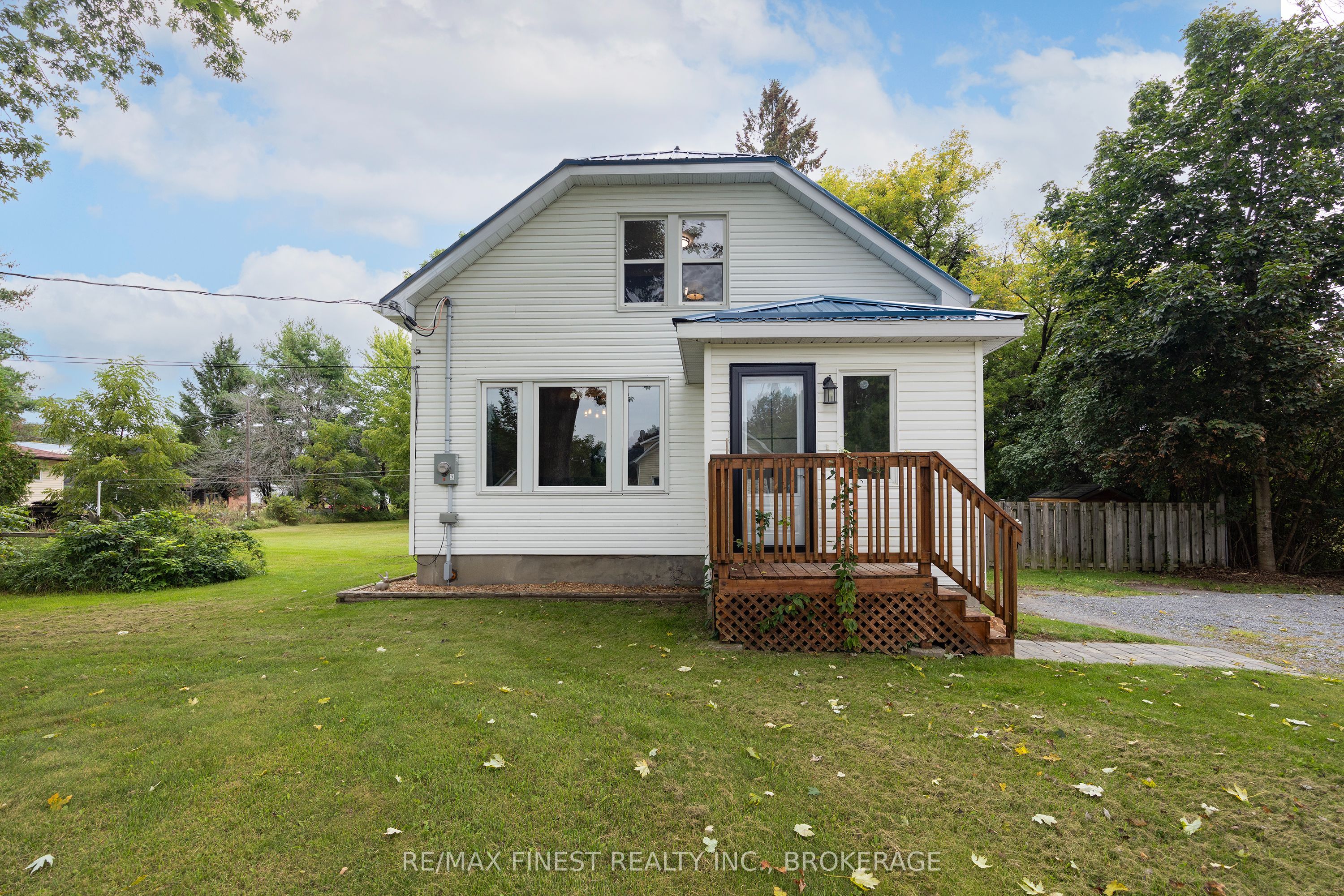 6074 Bank Street, Frontenac, On K0h 2w0