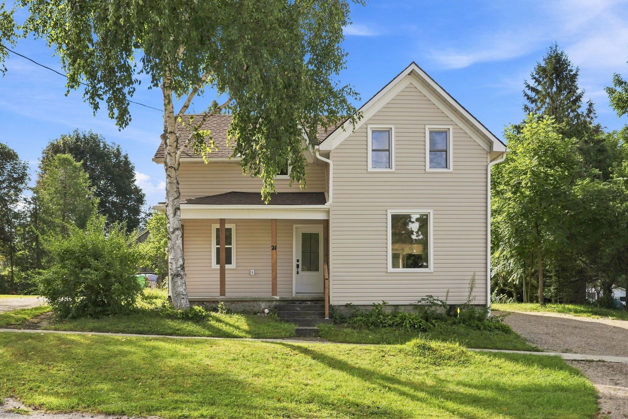 24 Queen Street E, West Grey, On N0g 1s0