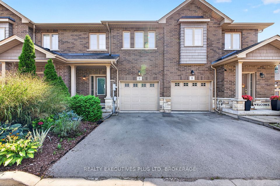 43 Kerman Avenue 9, Grimsby, On L3m 0g2