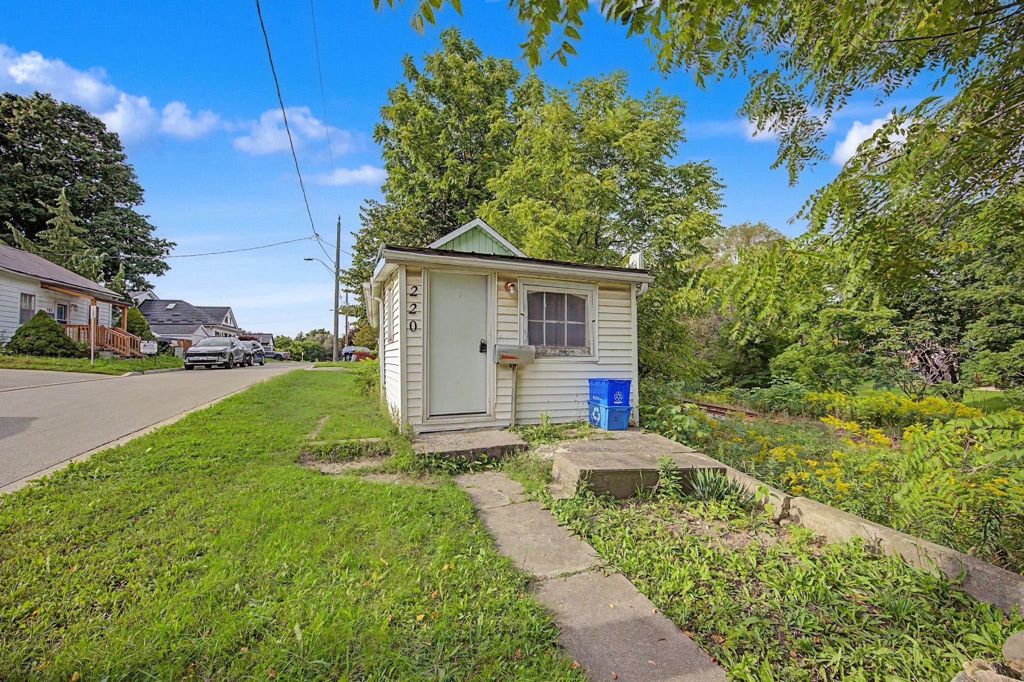220 King Street W, Ingersoll, On N5c 2k3