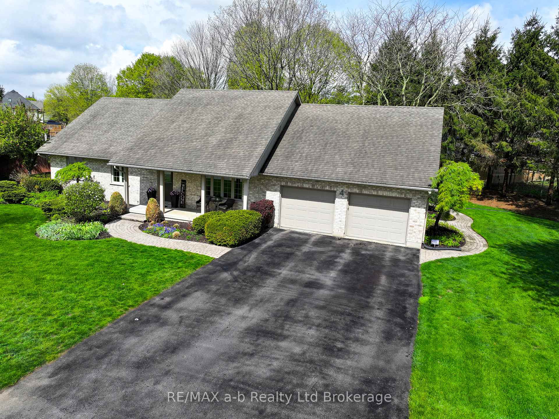 4 Otterview Drive, Norwich, On N0j 1r0