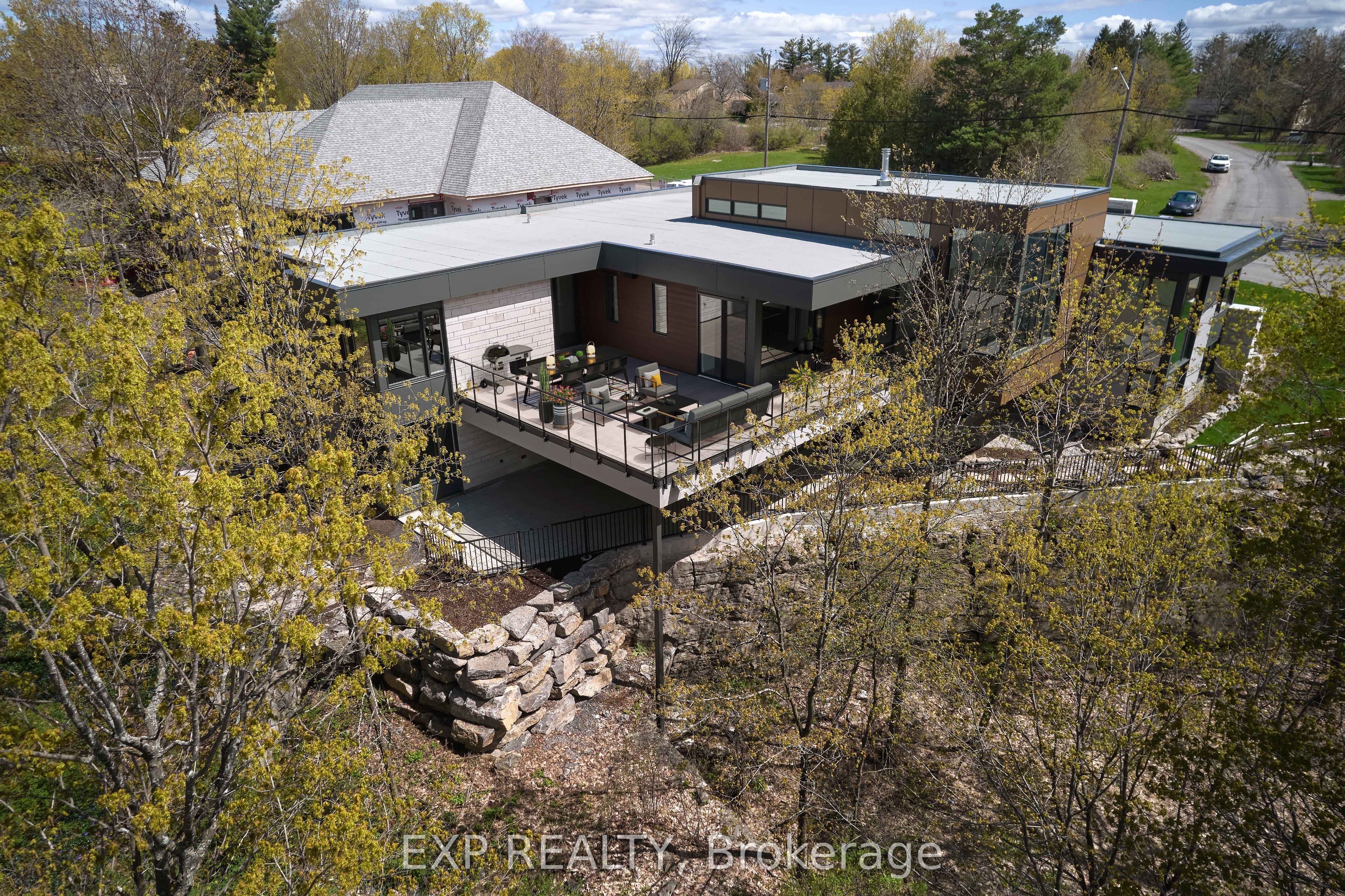 32 Clovelly Road, Beacon Hill North - South And Area, On K1j 6m2