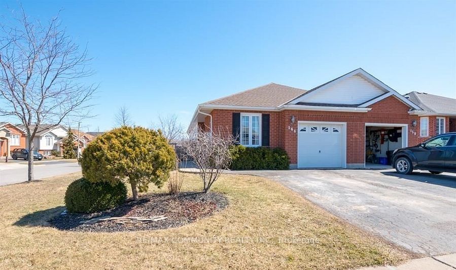 166 St. Lawrence Drive, Welland, On L3c 7h6